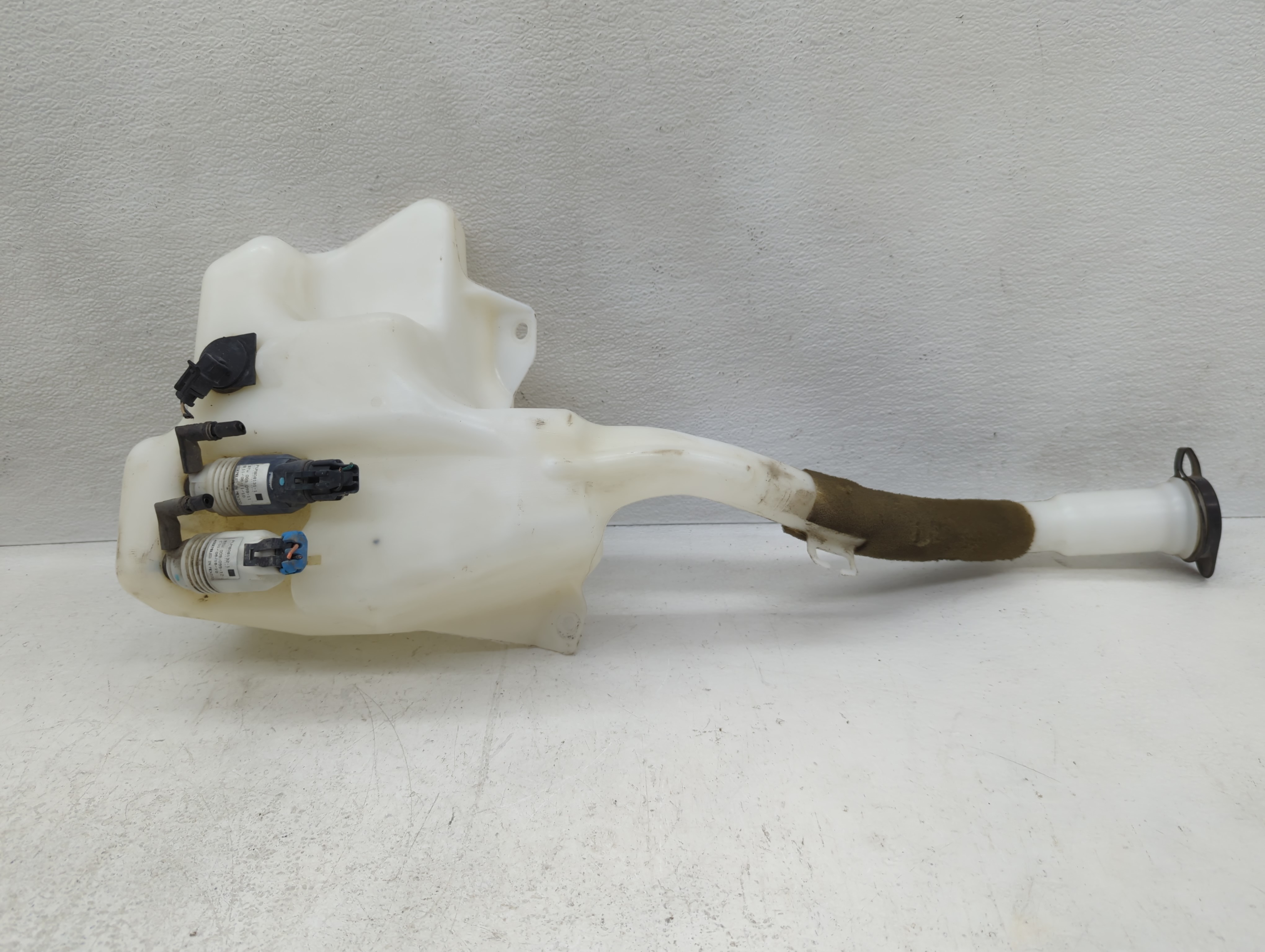 Picture of 2010-2017 Buick Enclave Windshield Washer Fluid Reservoir Bottle Oem 1121825