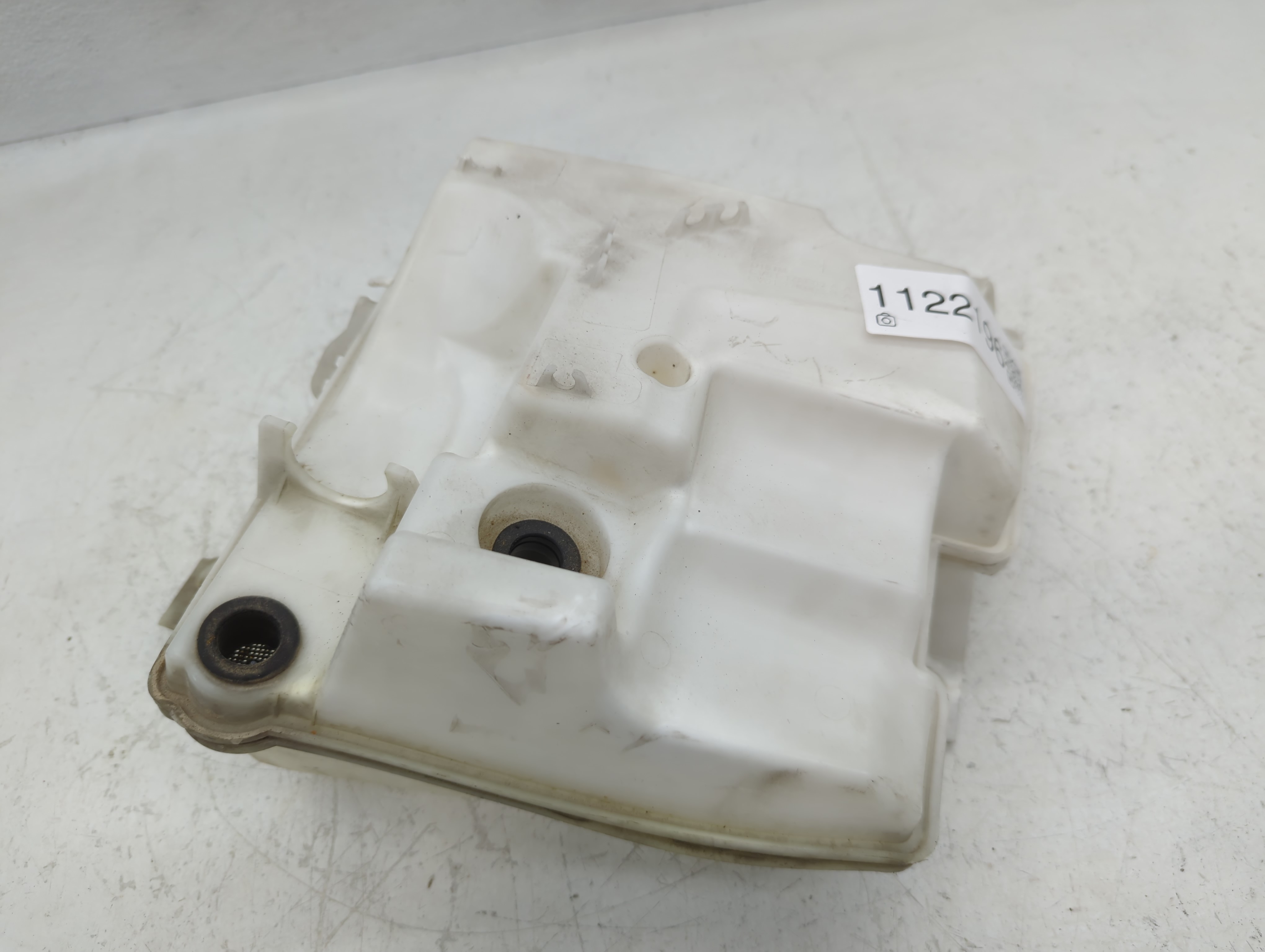 2012-2018 Ford Focus Windshield Washer Fluid Reservoir Bottle Oem 1122196 - Oemusedautoparts1.com