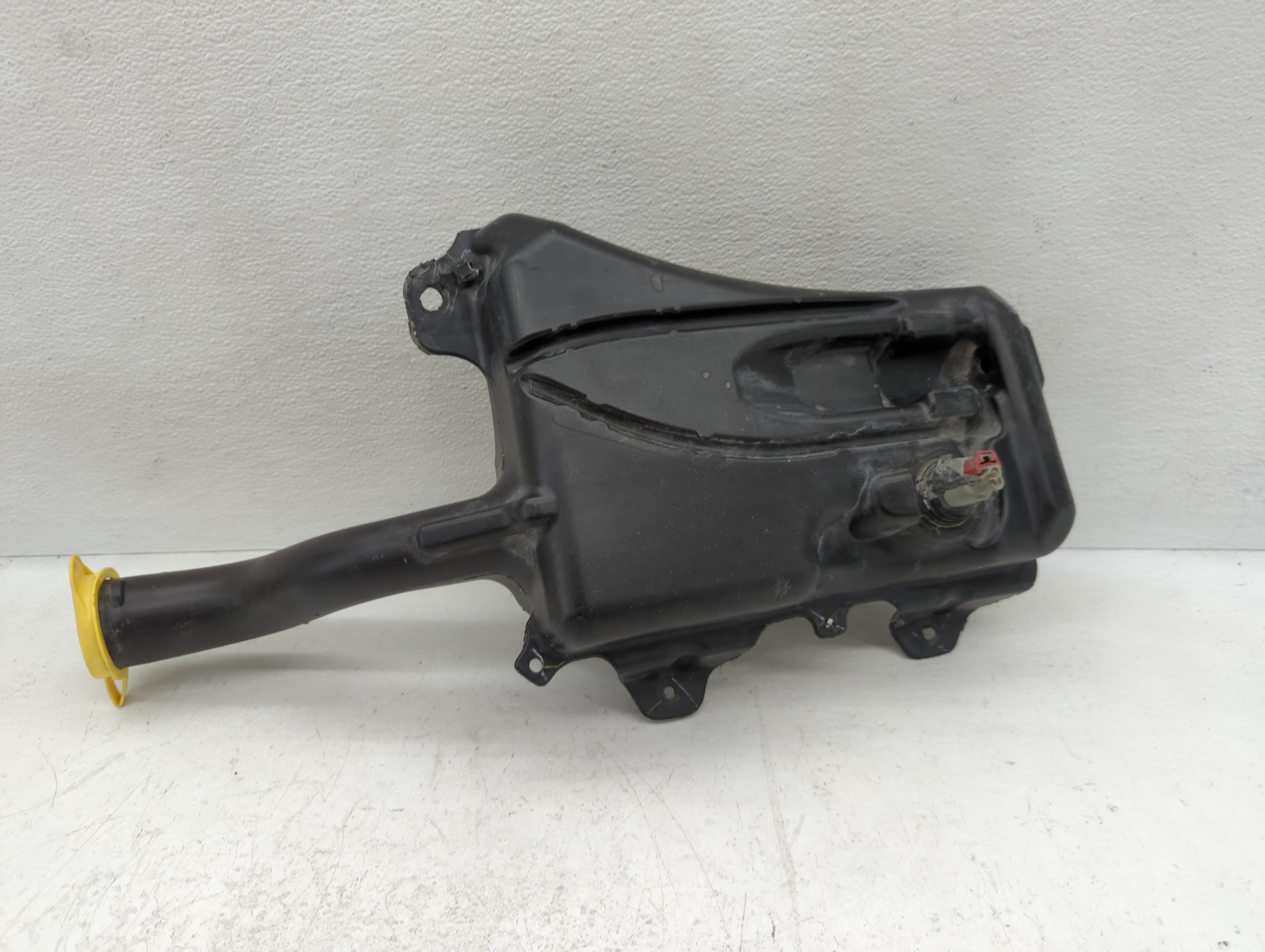Picture of 2015-2017 Chrysler 200 Windshield Washer Fluid Reservoir Bottle Oem 1122240