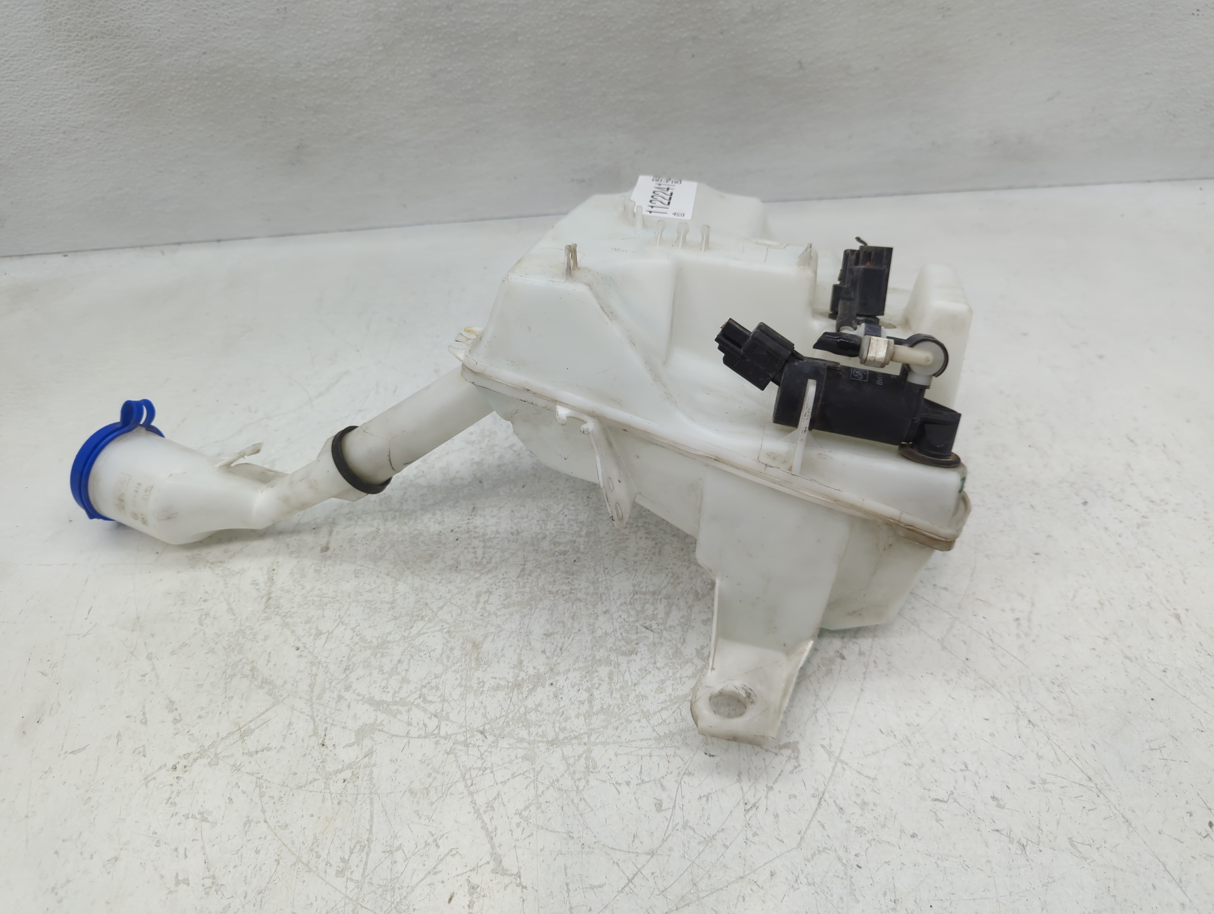 2012-2018 Ford Focus Windshield Washer Fluid Reservoir Bottle Oem 1122241 - Oemusedautoparts1.com