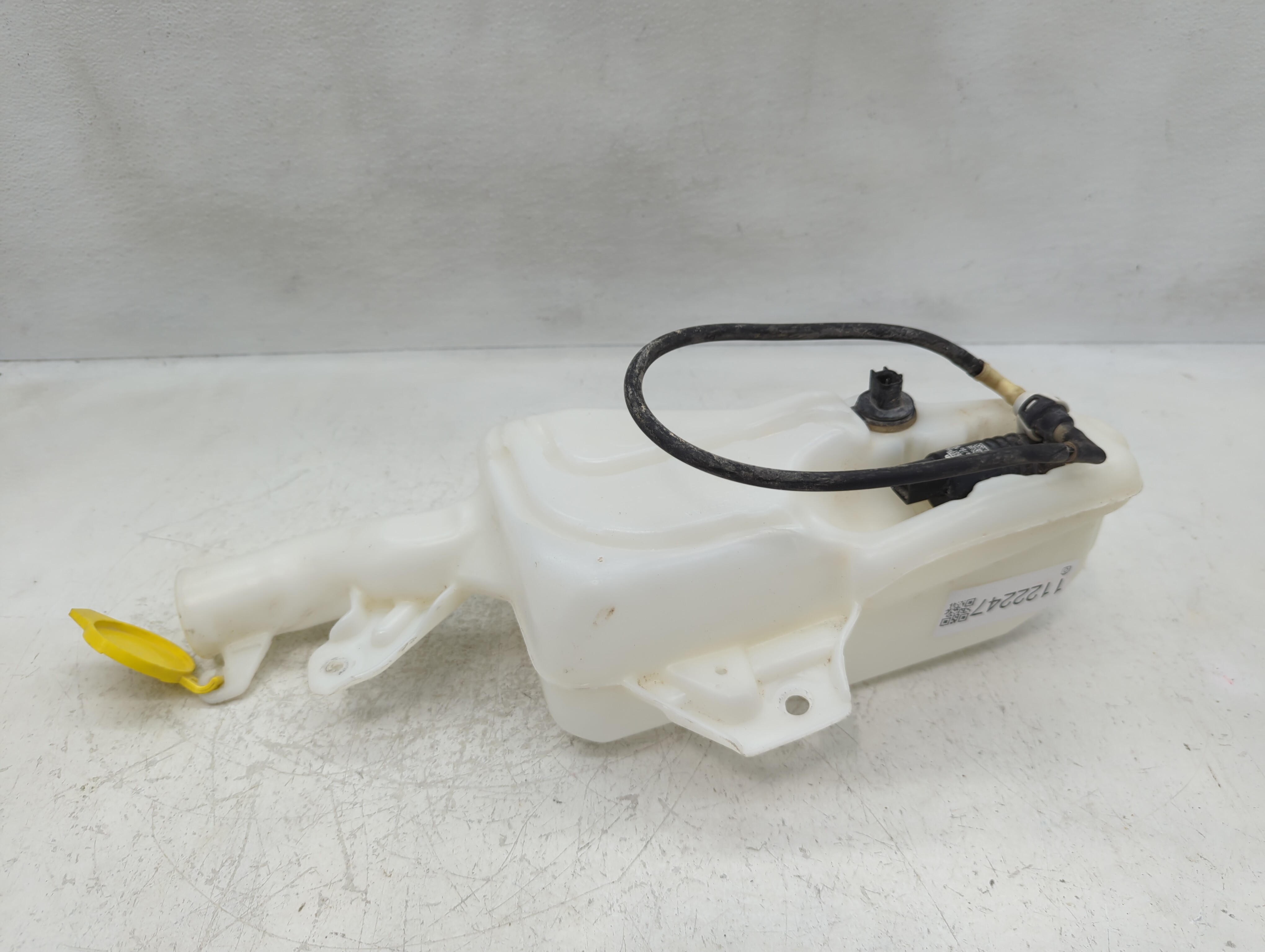 2021 Jeep Compass Windshield Washer Fluid Reservoir Bottle Oem 1122247 - Oemusedautoparts1.com