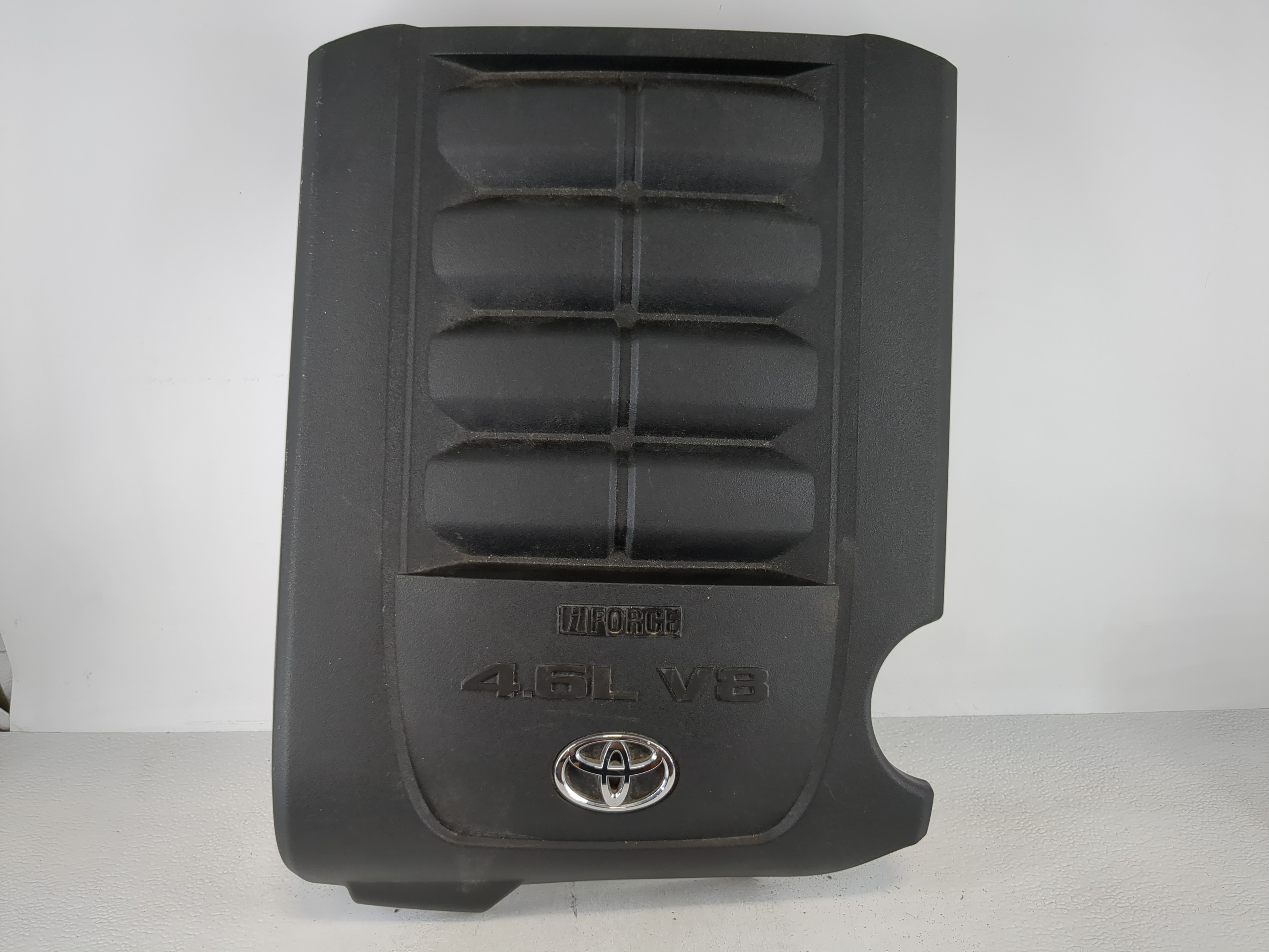 2011 Toyota Tundra Engine Cover 1122248 - Oemusedautoparts1.com