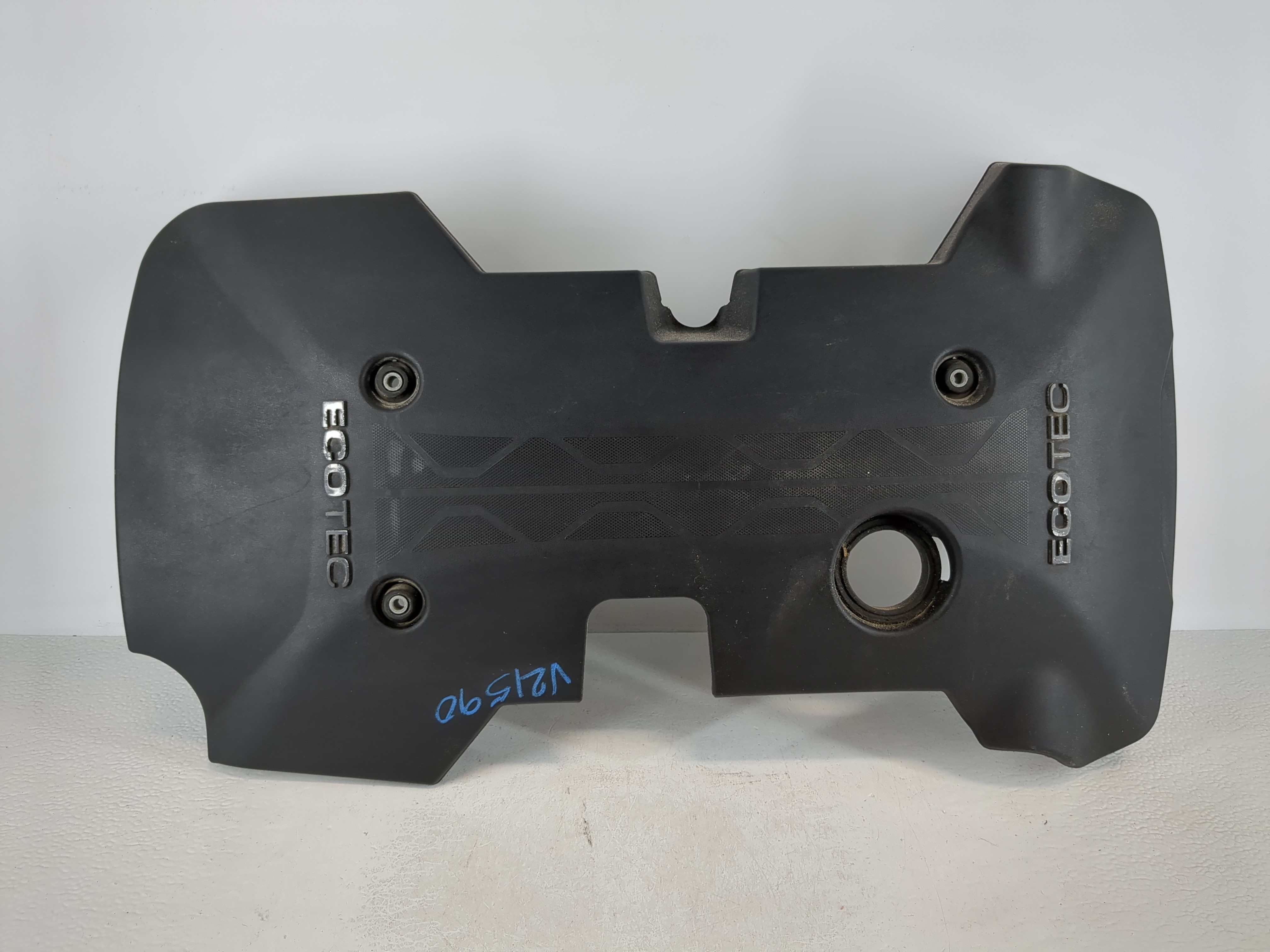 Picture of 2016 Chevrolet Malibu Engine Cover 1122254