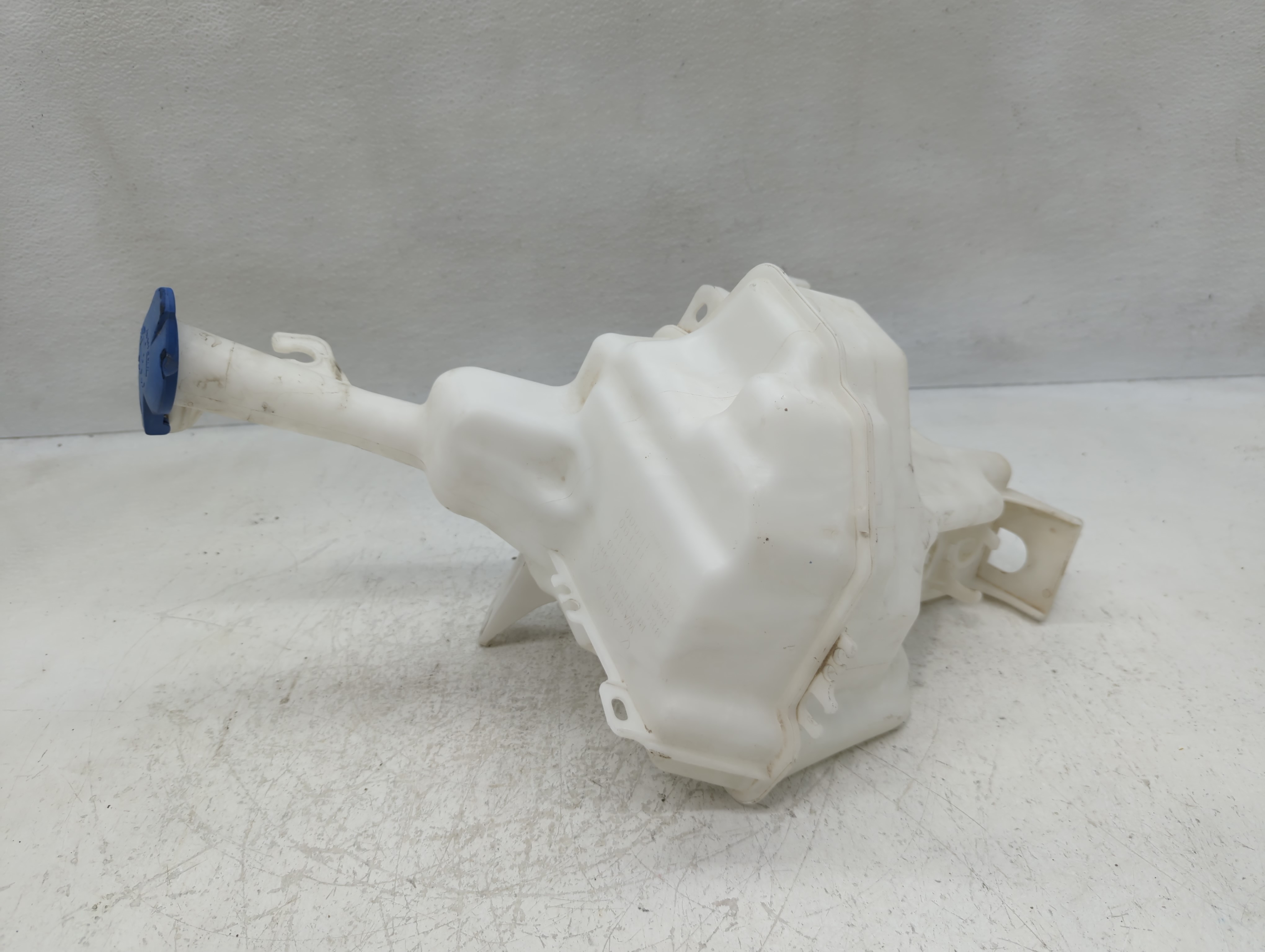 2012-2017 Hyundai Accent Windshield Washer Fluid Reservoir Bottle Oem 1122272 - Oemusedautoparts1.com