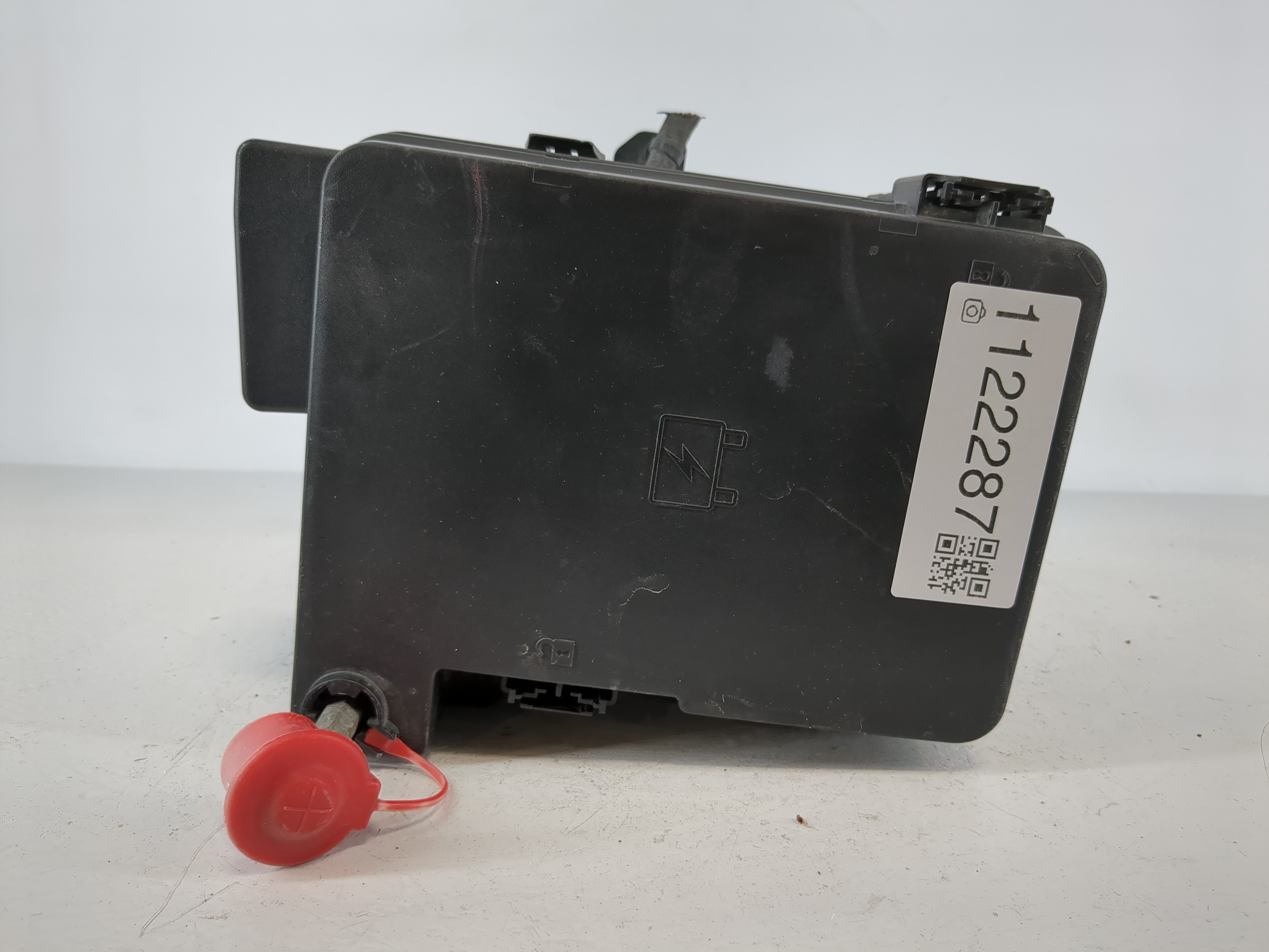 Picture of 2013-2016 Chevrolet Equinox Fusebox Fuse Box Relay Module 1122287