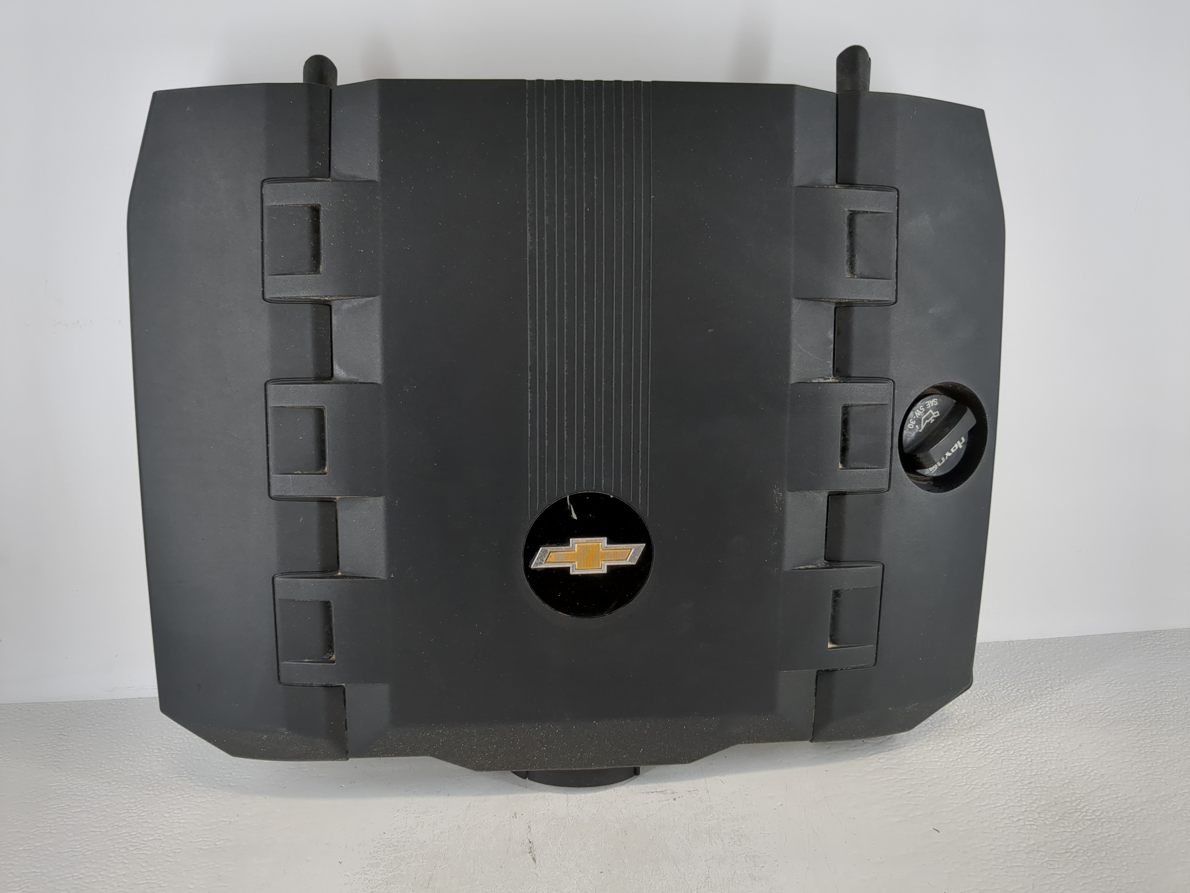 Picture of 2013 Chevrolet Camaro Engine Cover Black 1122456