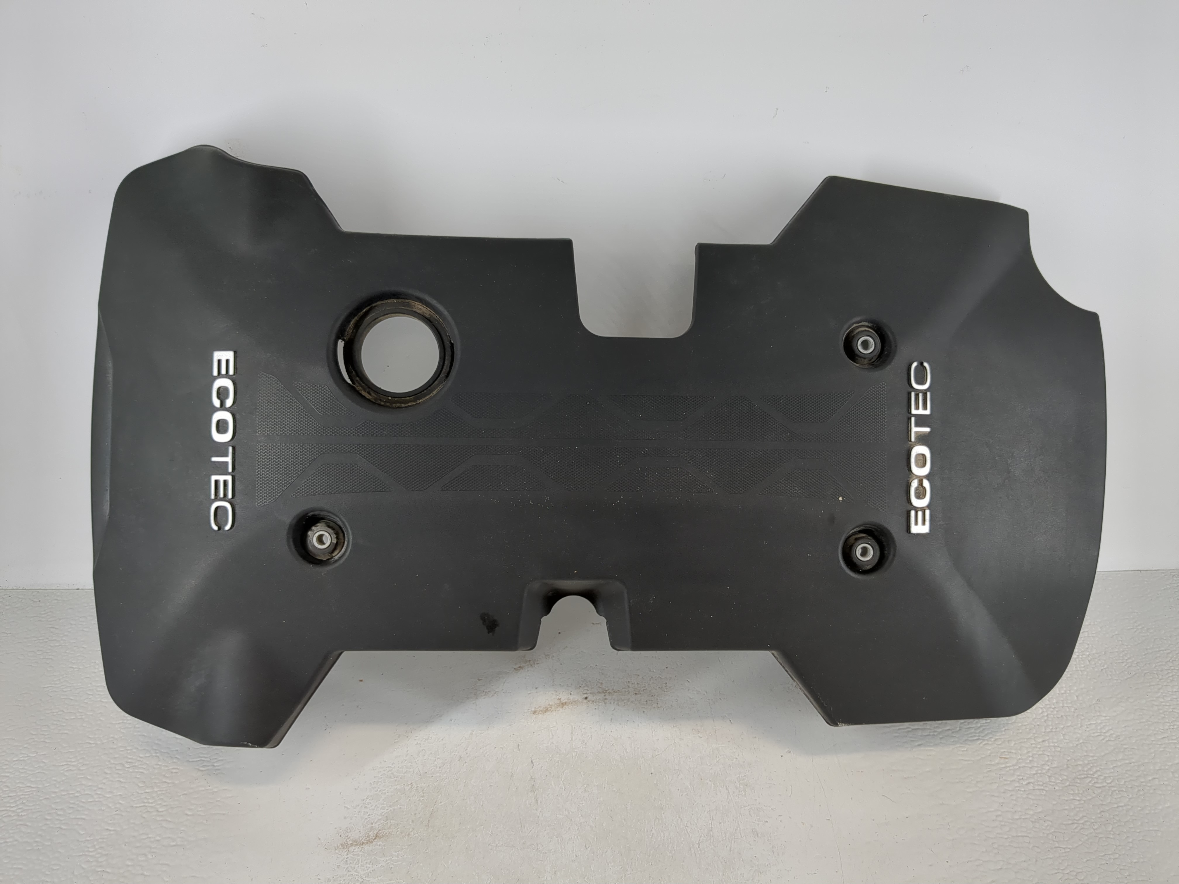 2013 Chevrolet Malibu Engine Cover 1122683 - Oemusedautoparts1.com