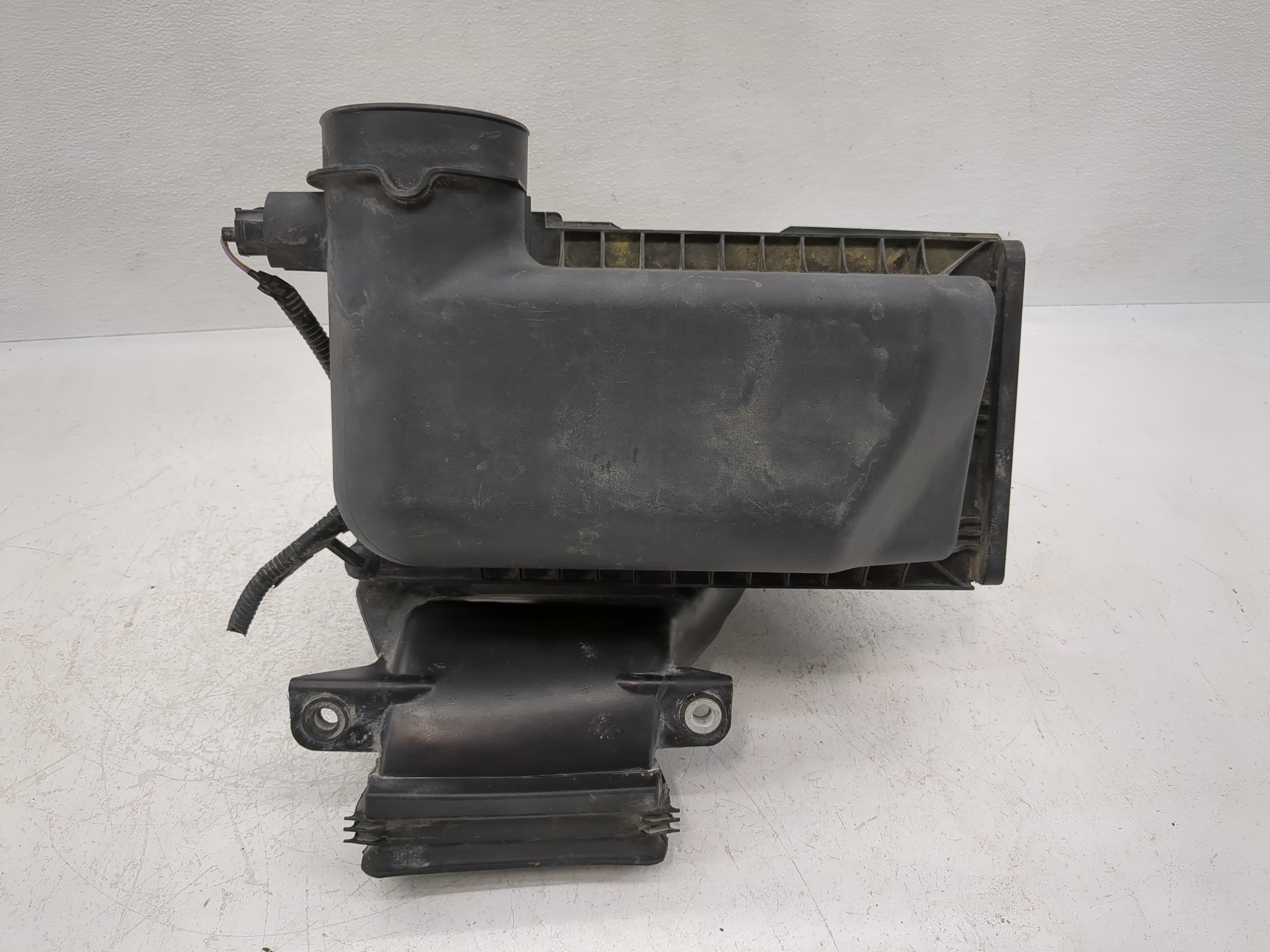 Picture of 2013-2019 Ford Explorer Air Cleaner Intake-duct Hose Tube 1122690