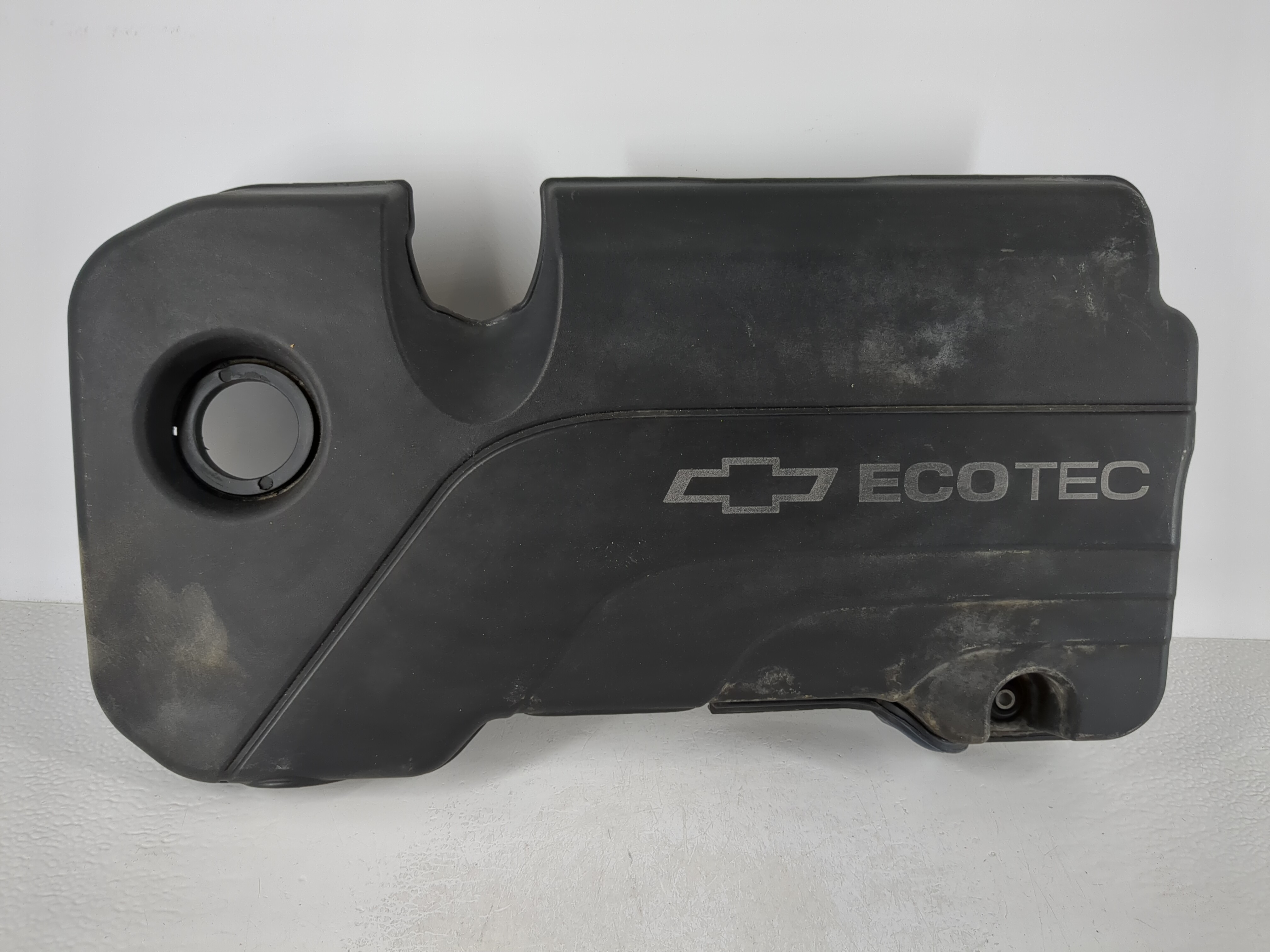 2017 Chevrolet Malibu Engine Cover 1122727 - Oemusedautoparts1.com