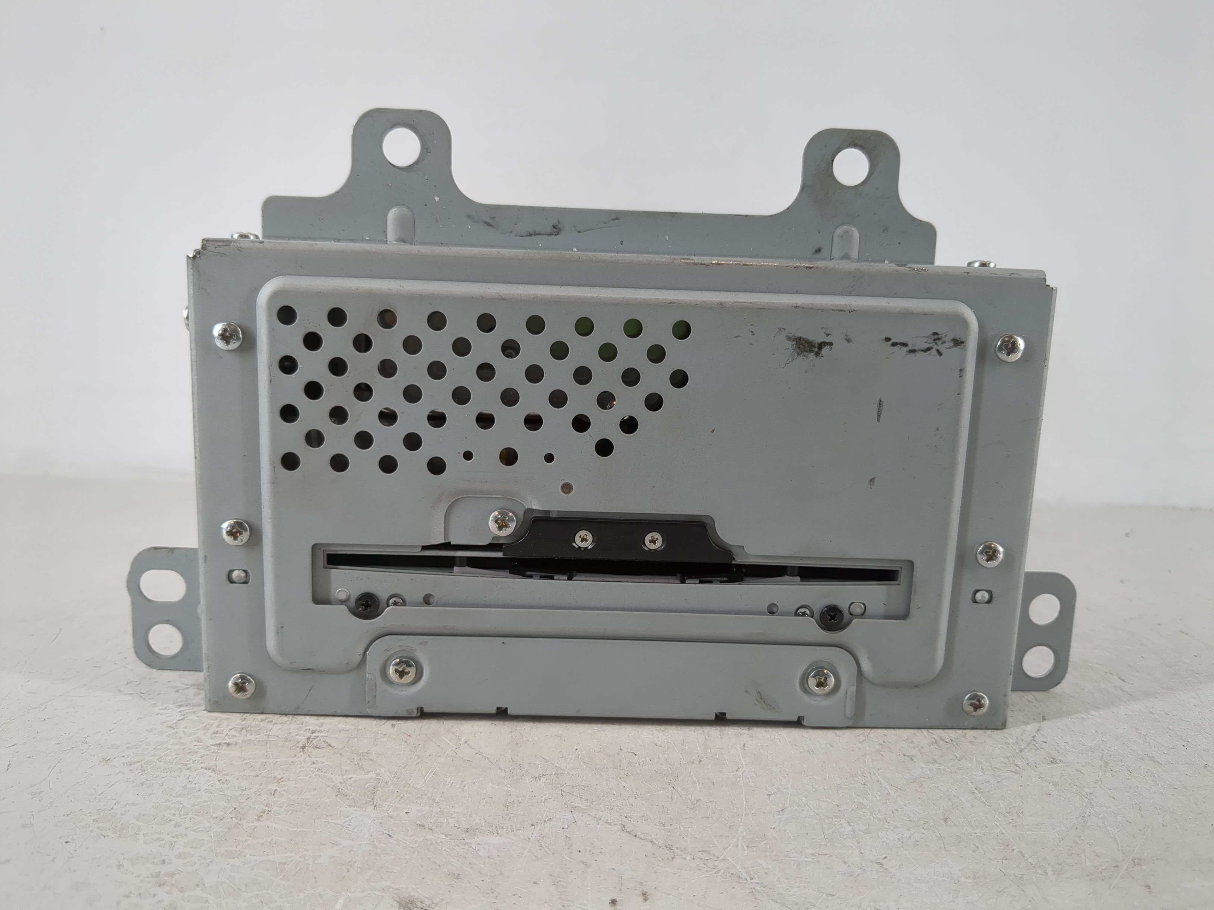 2010-2011 Buick Lacrosse Am Fm Cd Player Radio Receiver 1122737 - Oemusedautoparts1.com