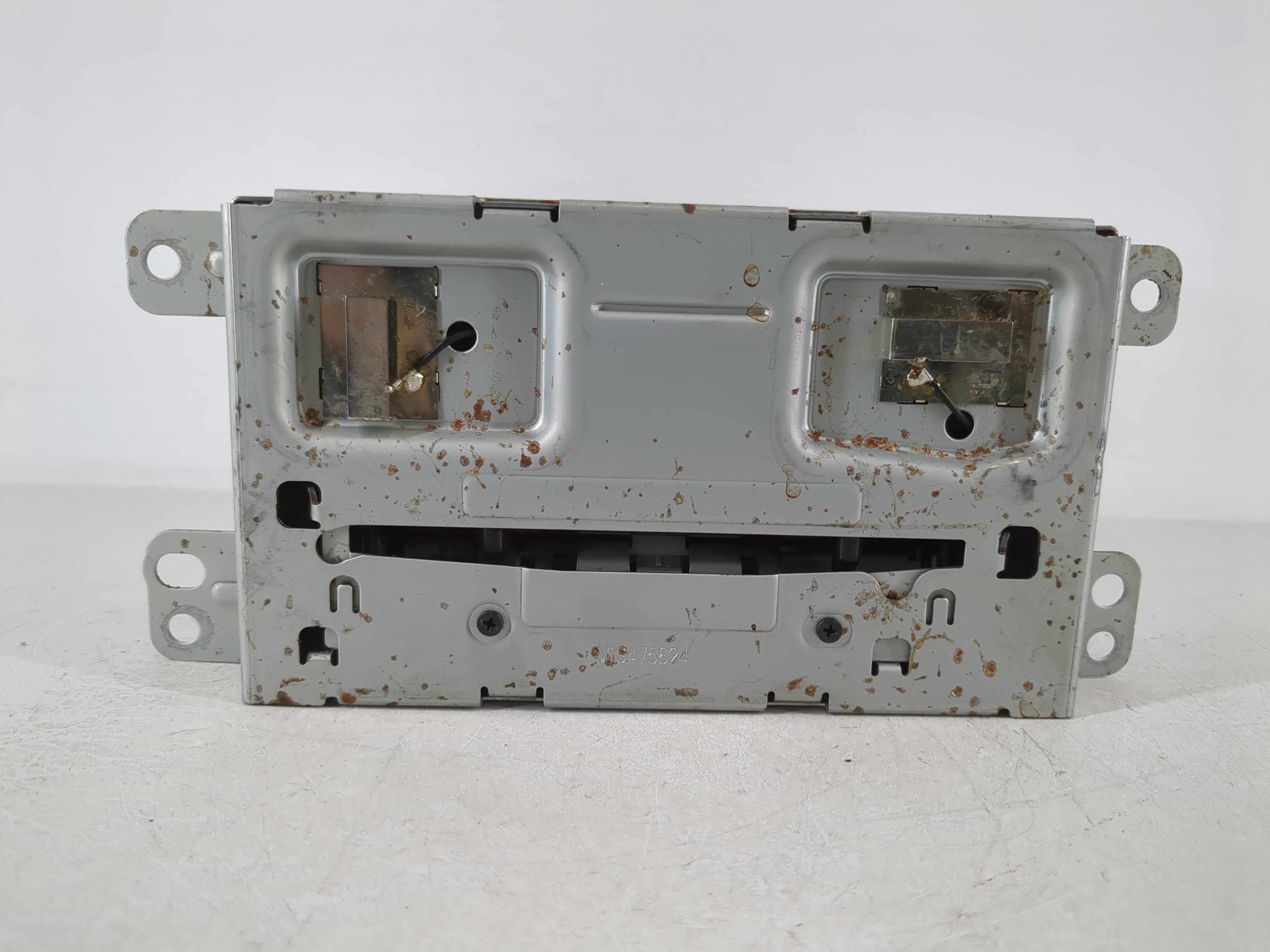 Picture of 2013-2013 Chevrolet Malibu Am Fm Cd Player Radio Receiver 1122745