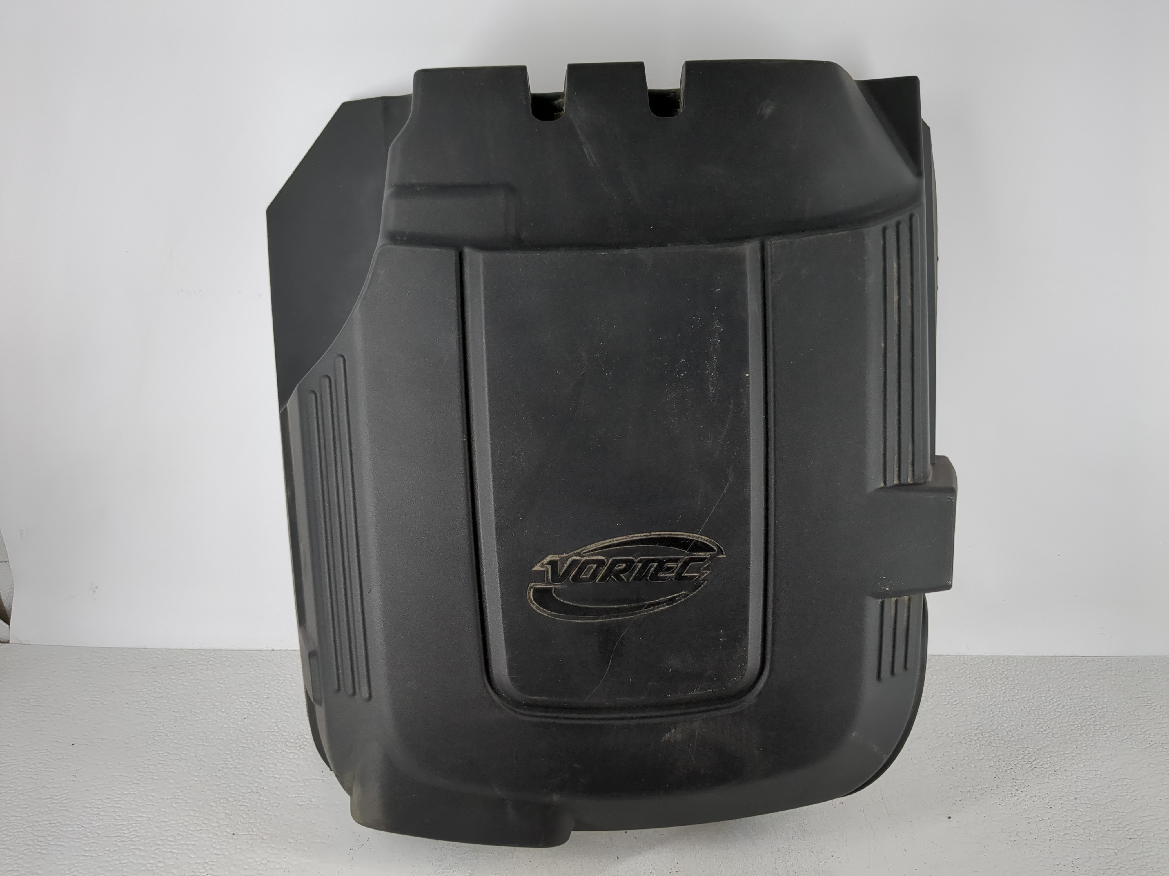 Picture of 2008 Chevrolet Tahoe Engine Cover 1122823