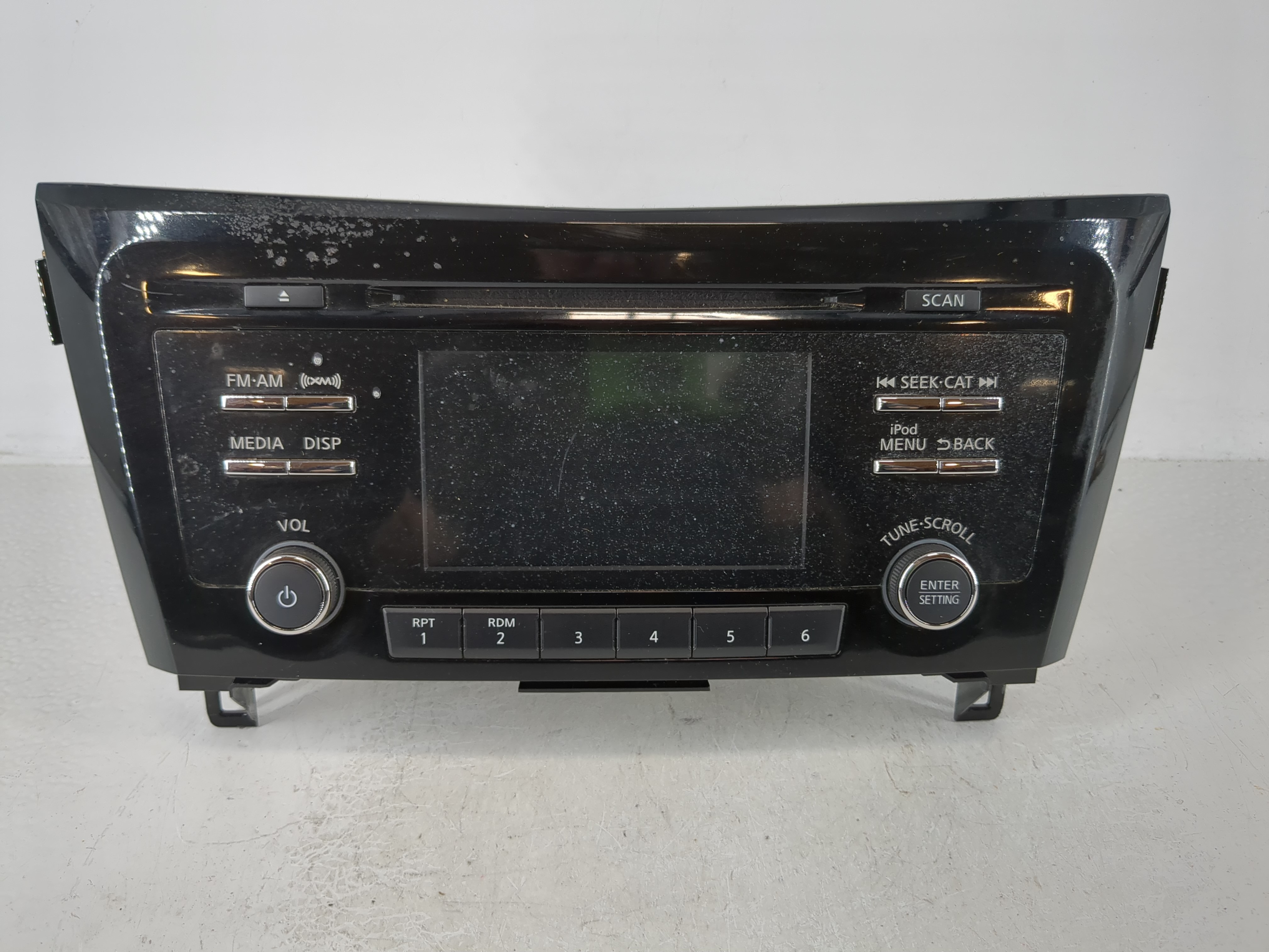 Picture of 2017-2017 Nissan Rogue Am Fm Cd Player Radio Receiver 1122869