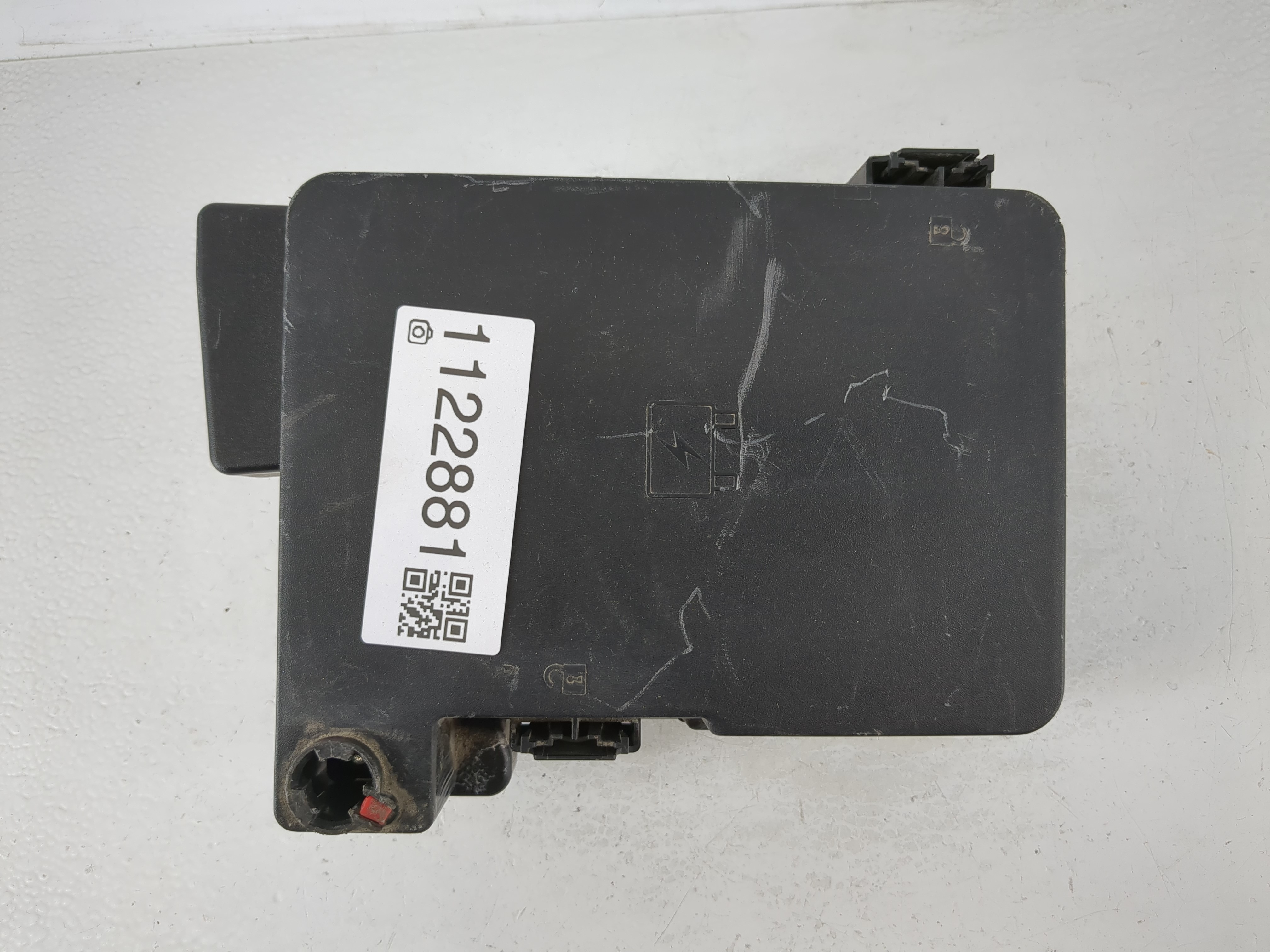 Picture of 2012-2012 Chevrolet Equinox Fusebox Fuse Box Relay Module 22796250 1122881