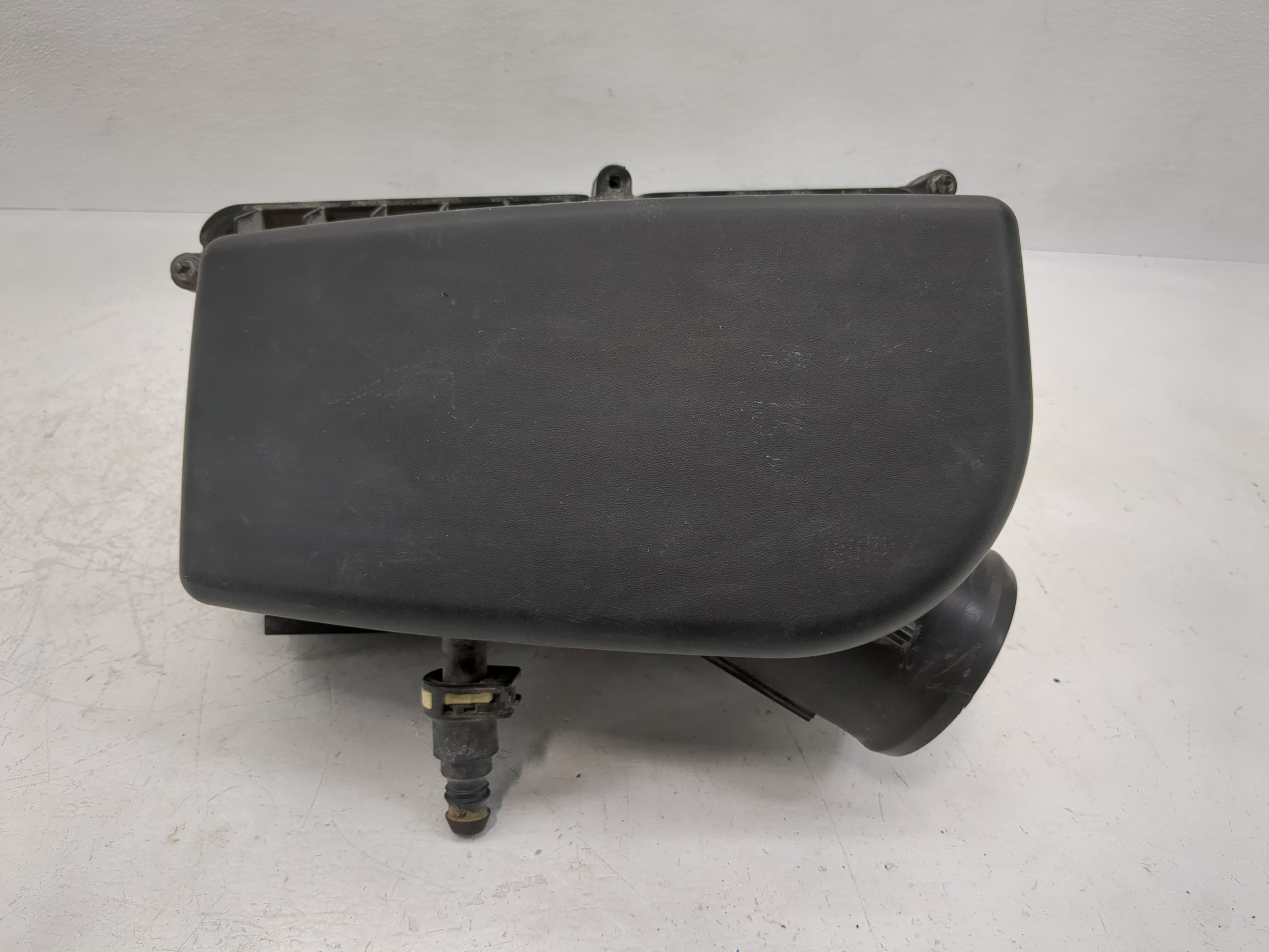 Picture of 2015-2017 Chrysler 200 Air Cleaner Intake-duct Hose Tube 1122894