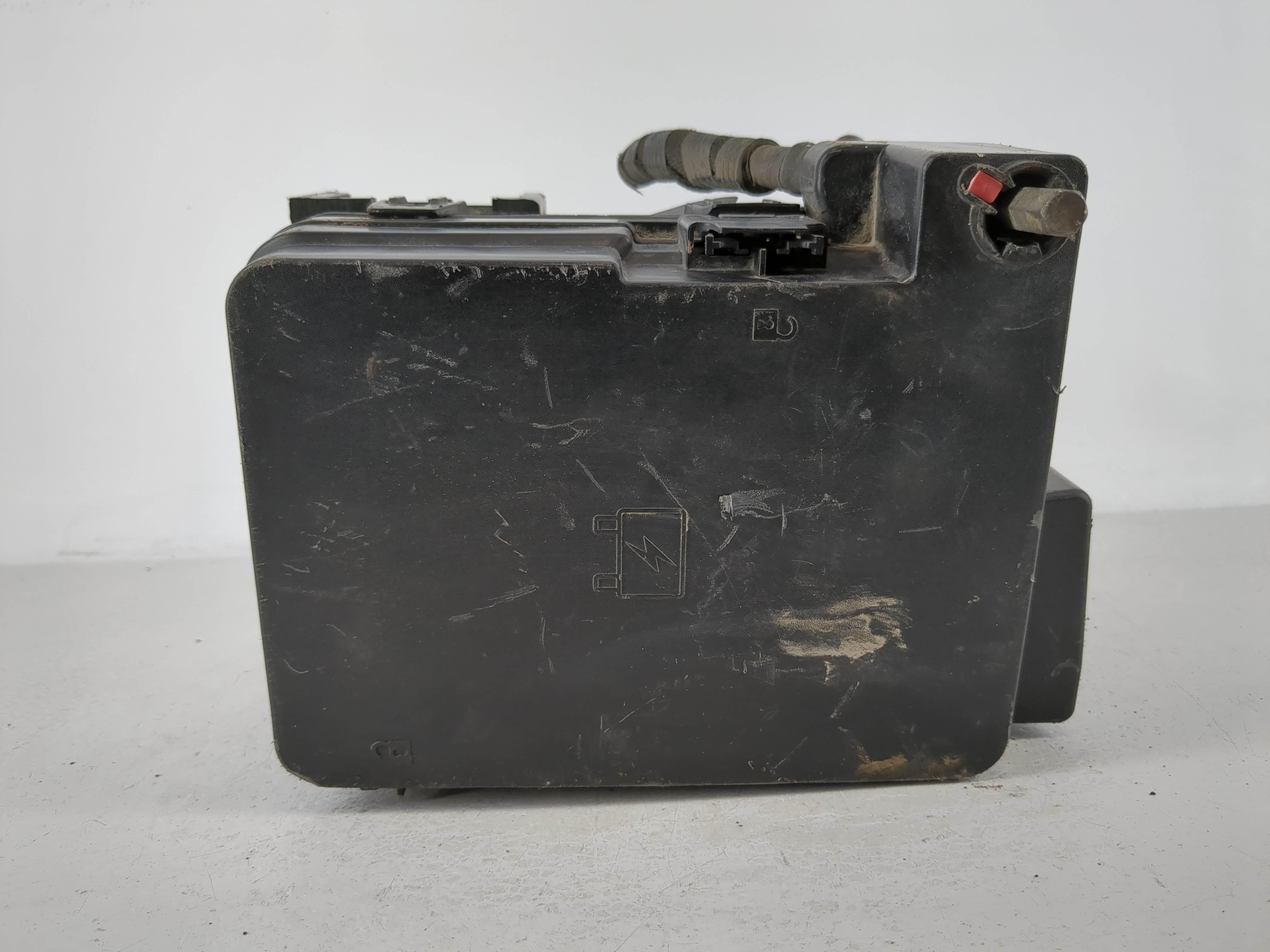 Picture of 2012-2012 Chevrolet Equinox Fusebox Fuse Box Relay Module 22796250 1123246