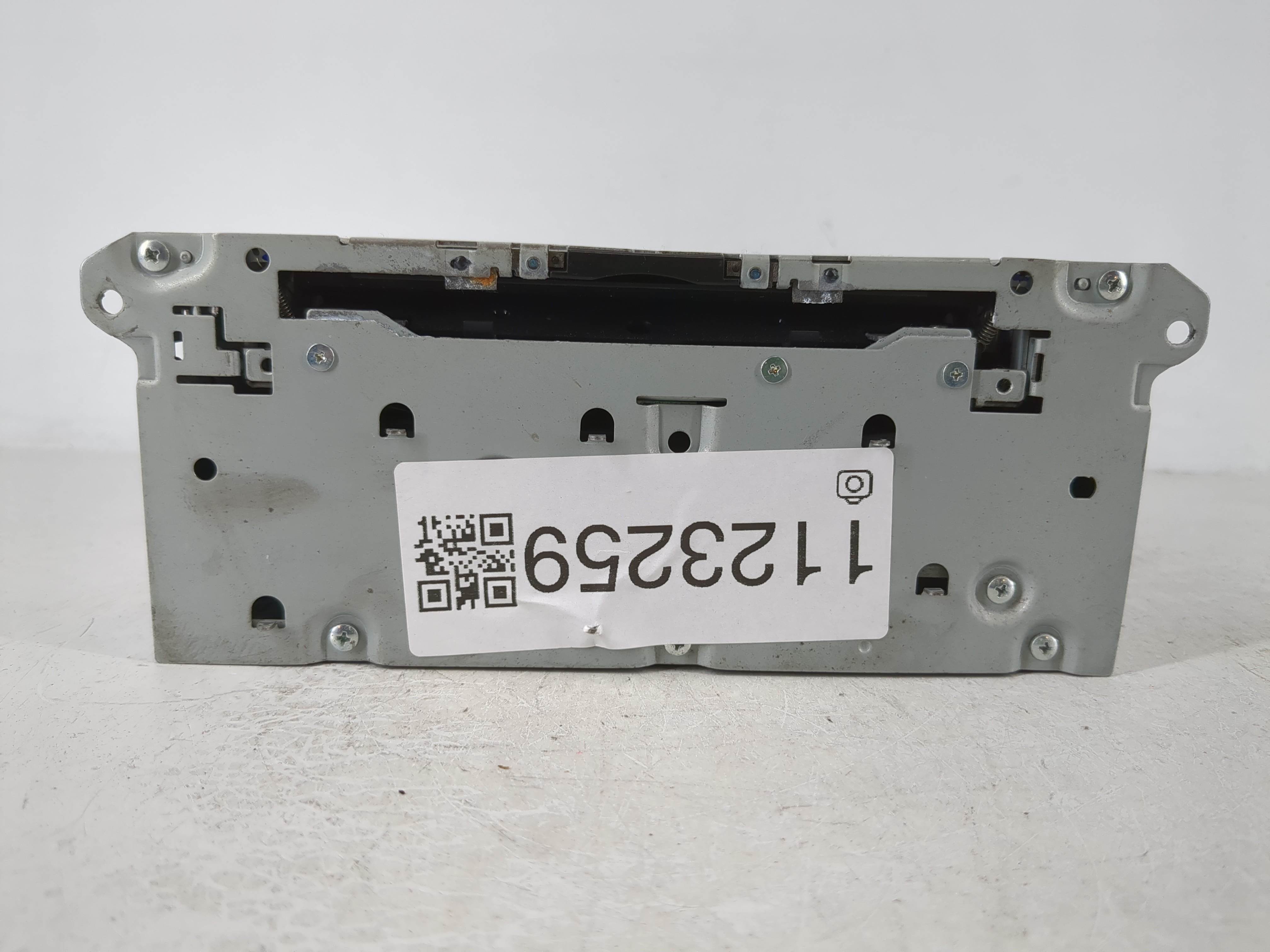 Picture of 2014-2018 Infiniti Q50 Am Fm Cd Player Radio Receiver 1123259