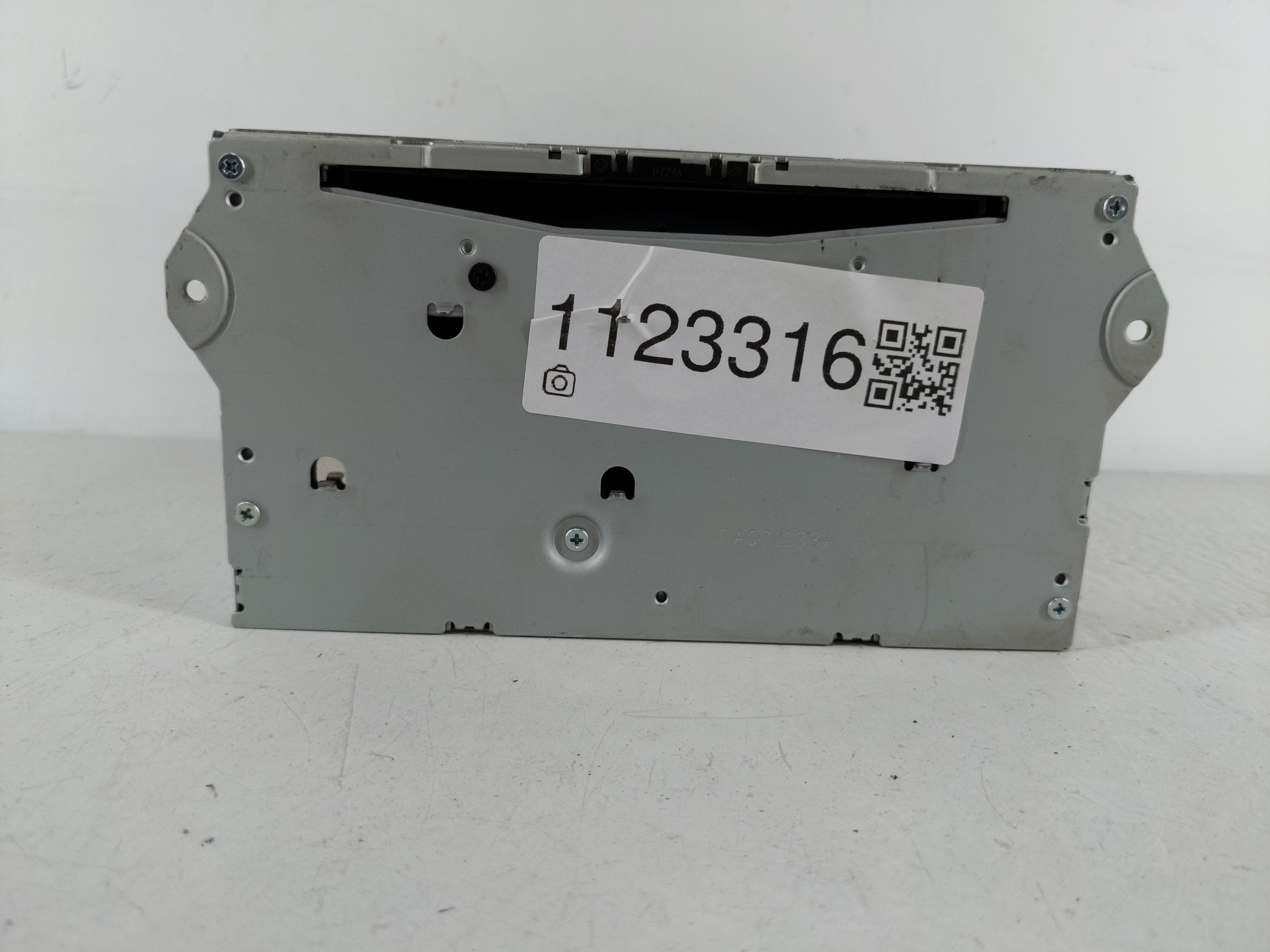 Picture of 2015-2016 Nissan Pathfinder Am Fm Cd Player Radio Receiver 1123316