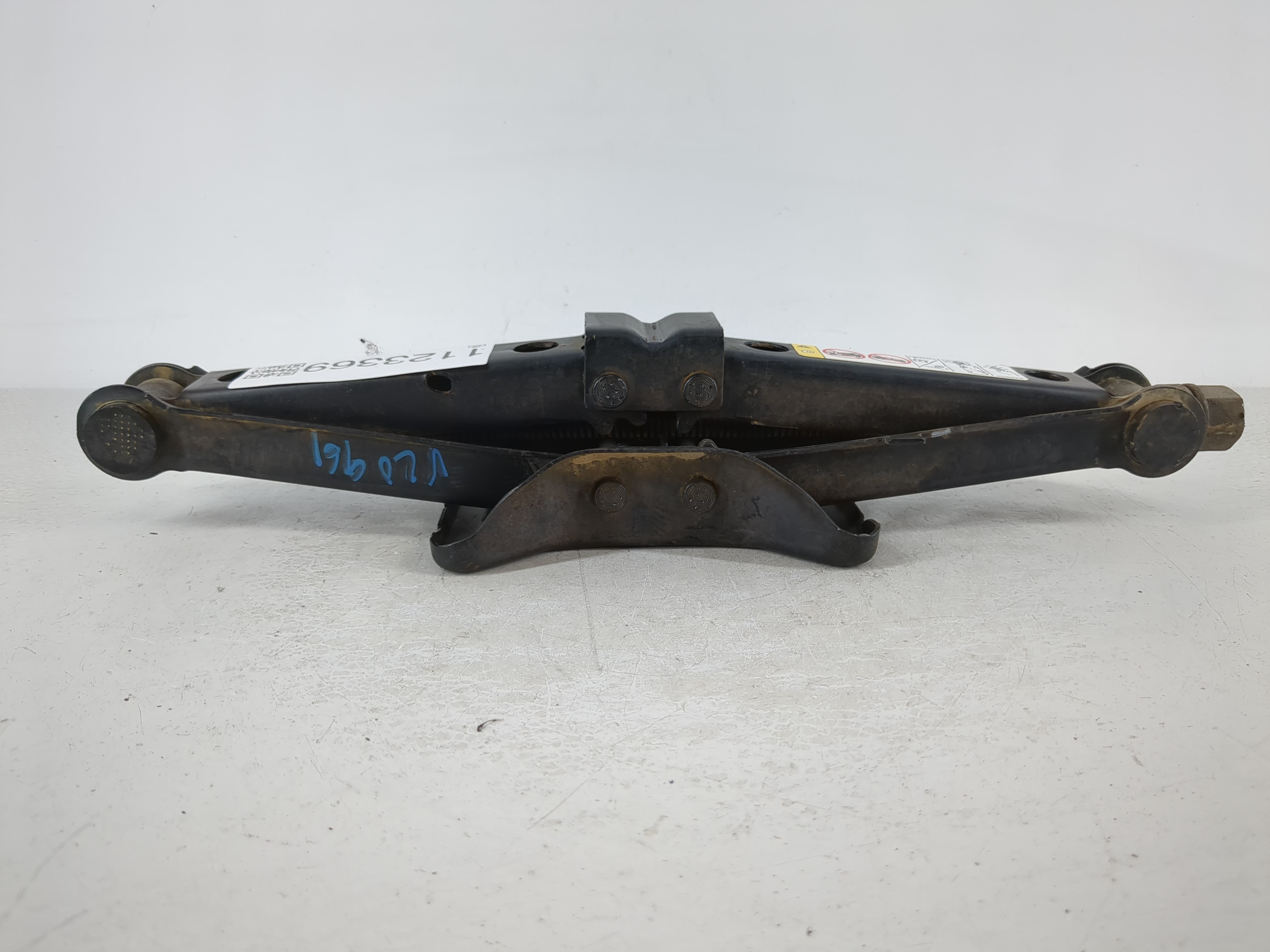 Picture of 2012 Chrysler 300 Spare Scissor Car Jack 1123369