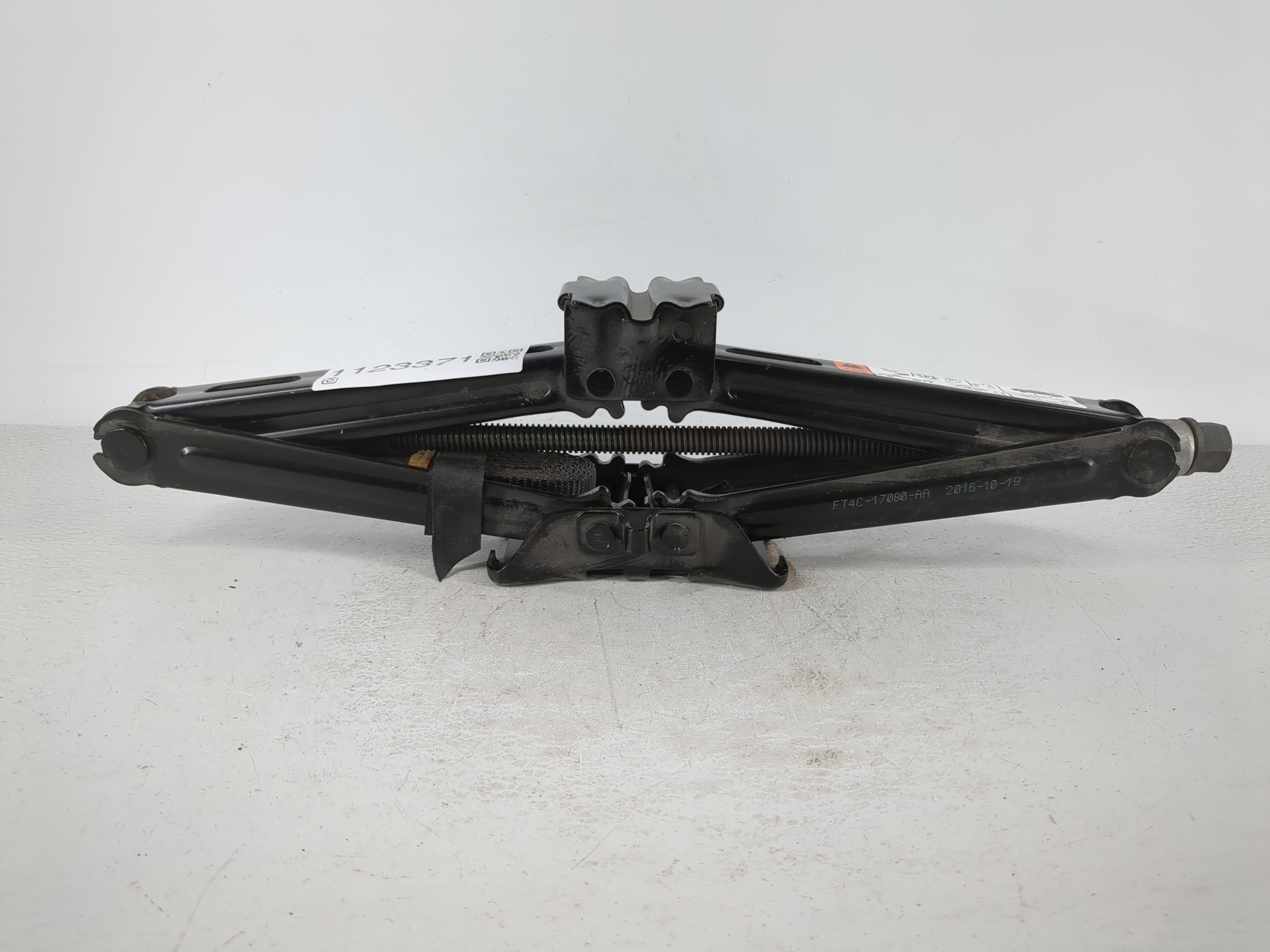 Picture of 2017 Ford Edge Spare Scissor Car Jack 1123371