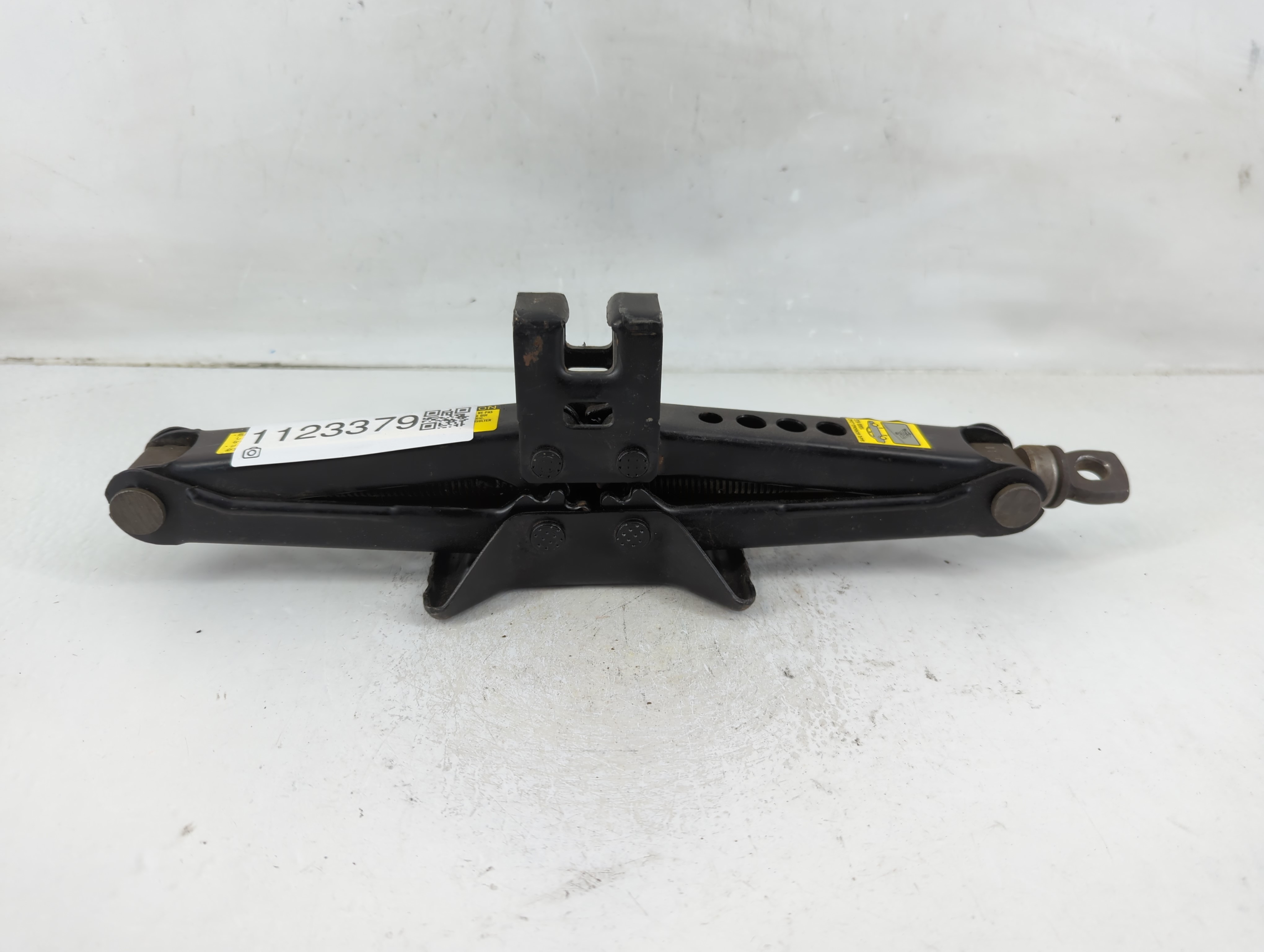 2010 Toyota Corolla Spare Scissor Car Jack 1123379 - Oemusedautoparts1.com