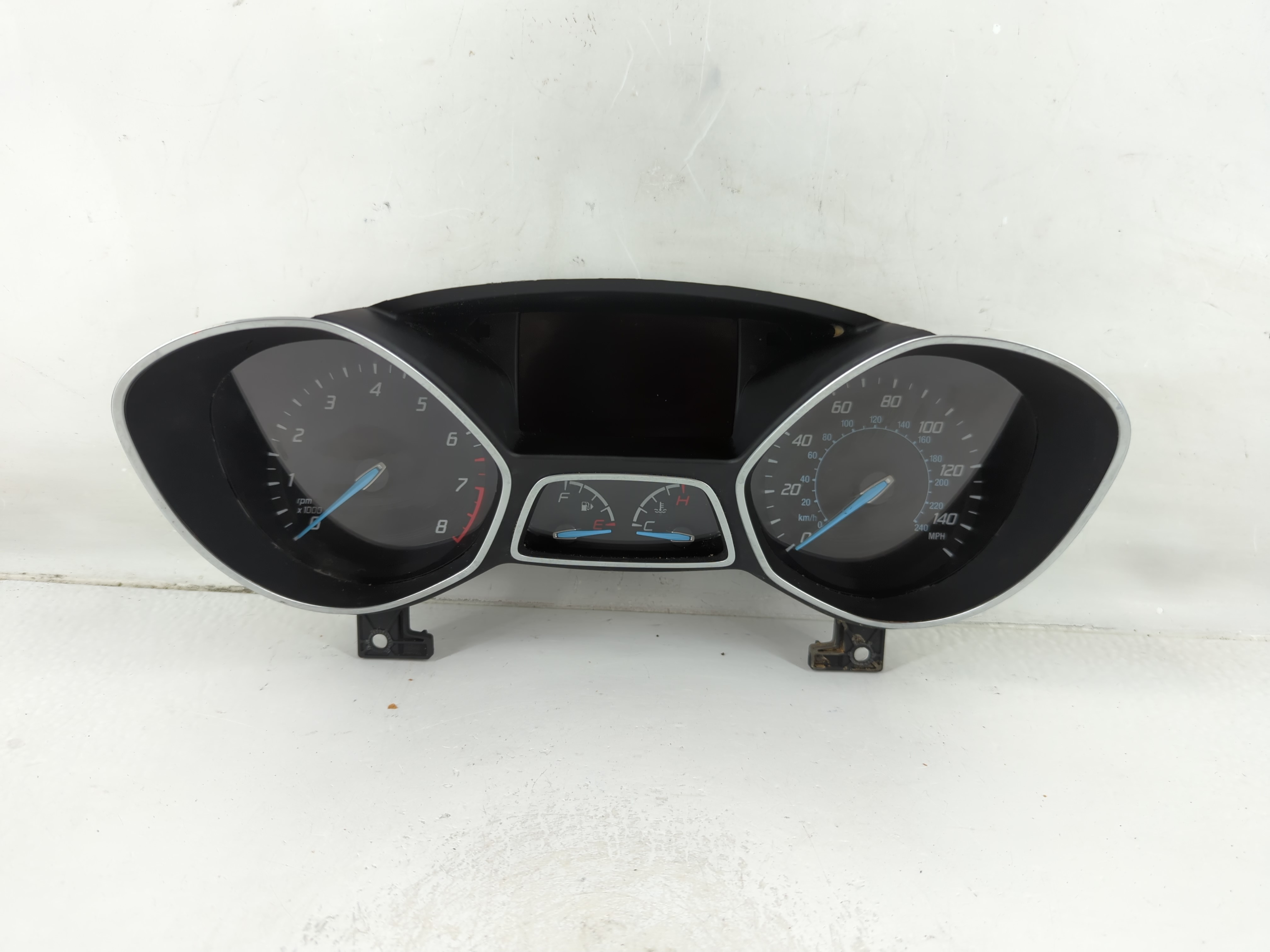 2014-2015 Ford Escape Speedometer Instrument Cluster Gauges 5dtj58613b 1123384 - Oemusedautoparts1.com