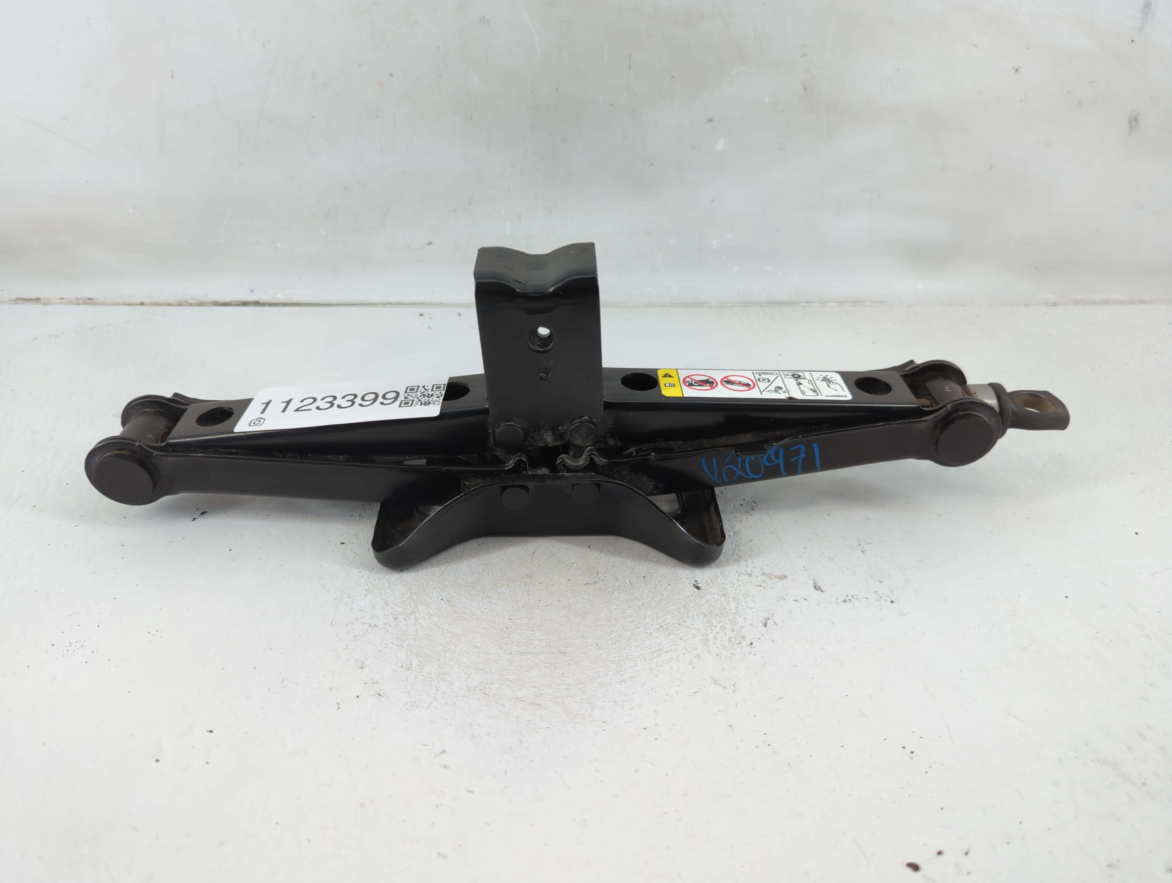 Picture of 2014 Dodge Journey Spare Scissor Car Jack 1123399