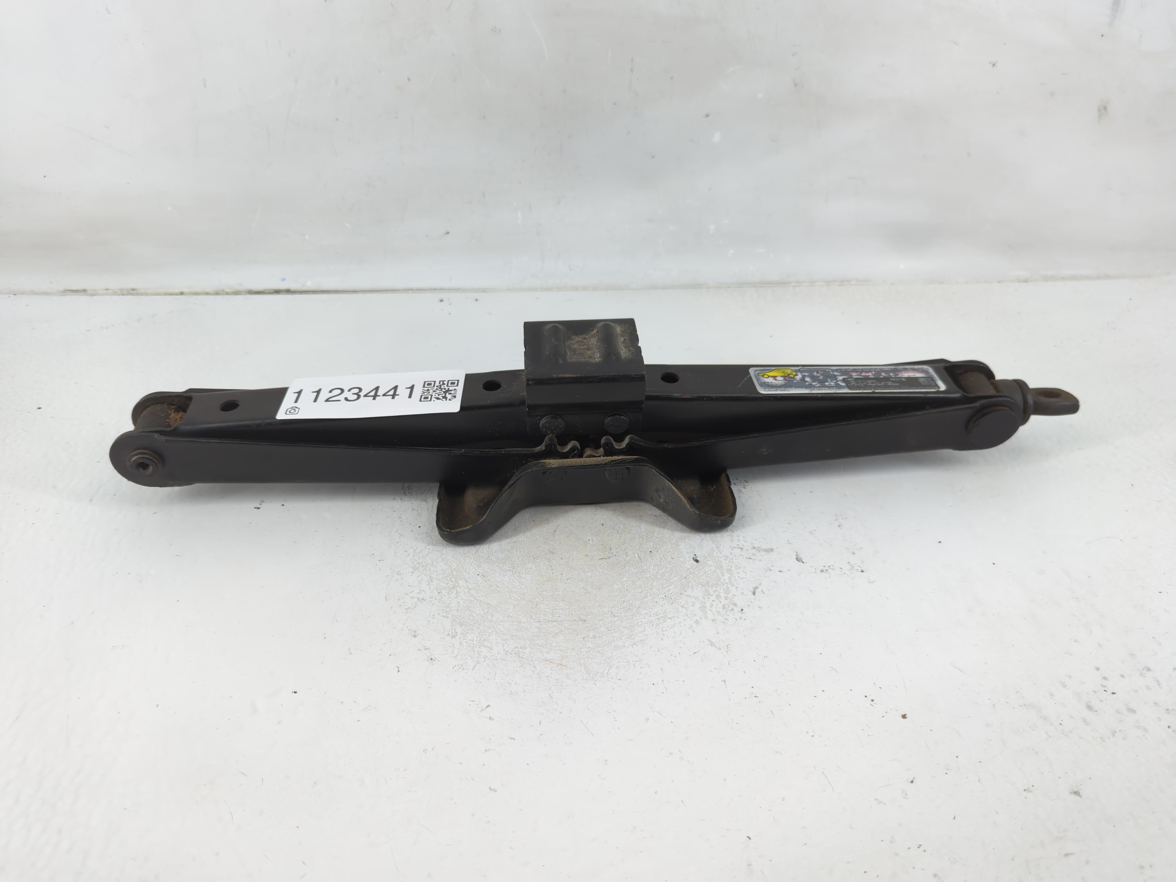 2007 Honda Pilot Spare Scissor Car Jack 1123441 - Oemusedautoparts1.com