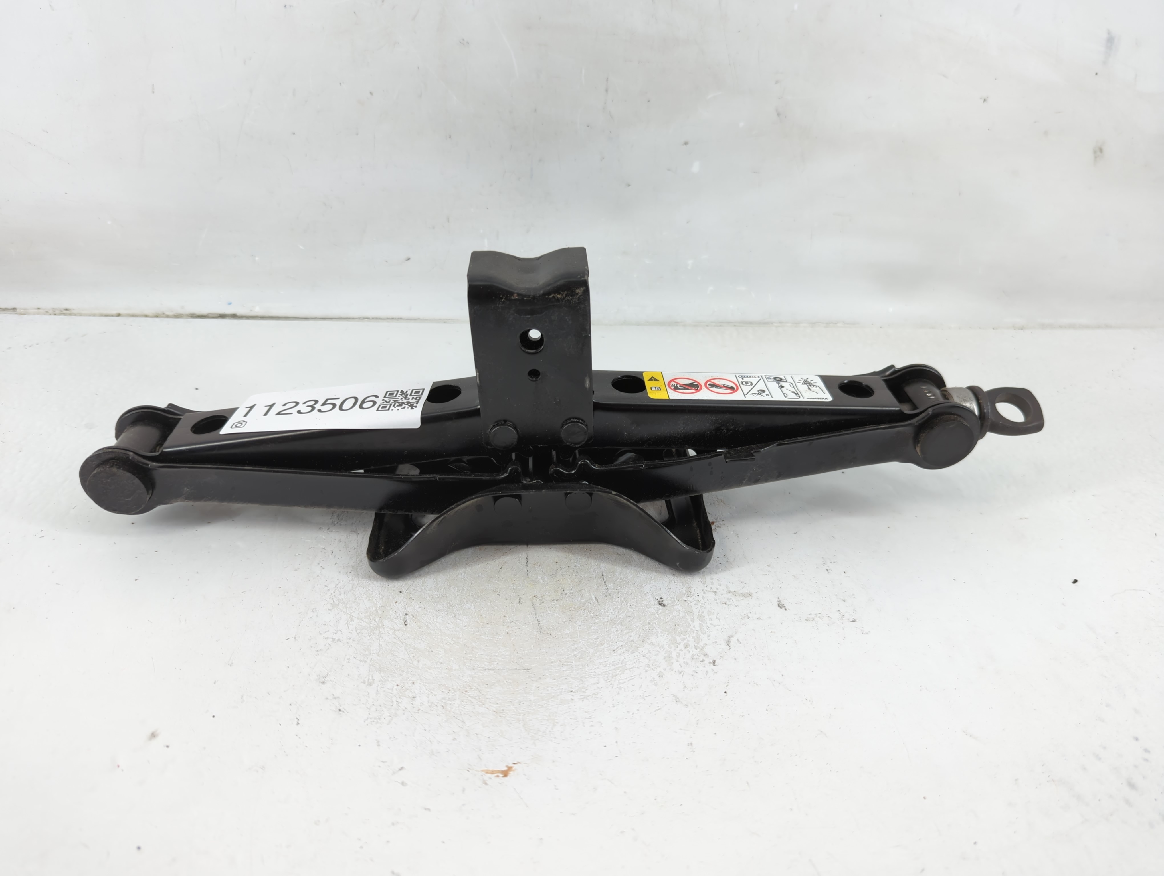 Picture of 2015 Dodge Journey Spare Scissor Car Jack 1123506