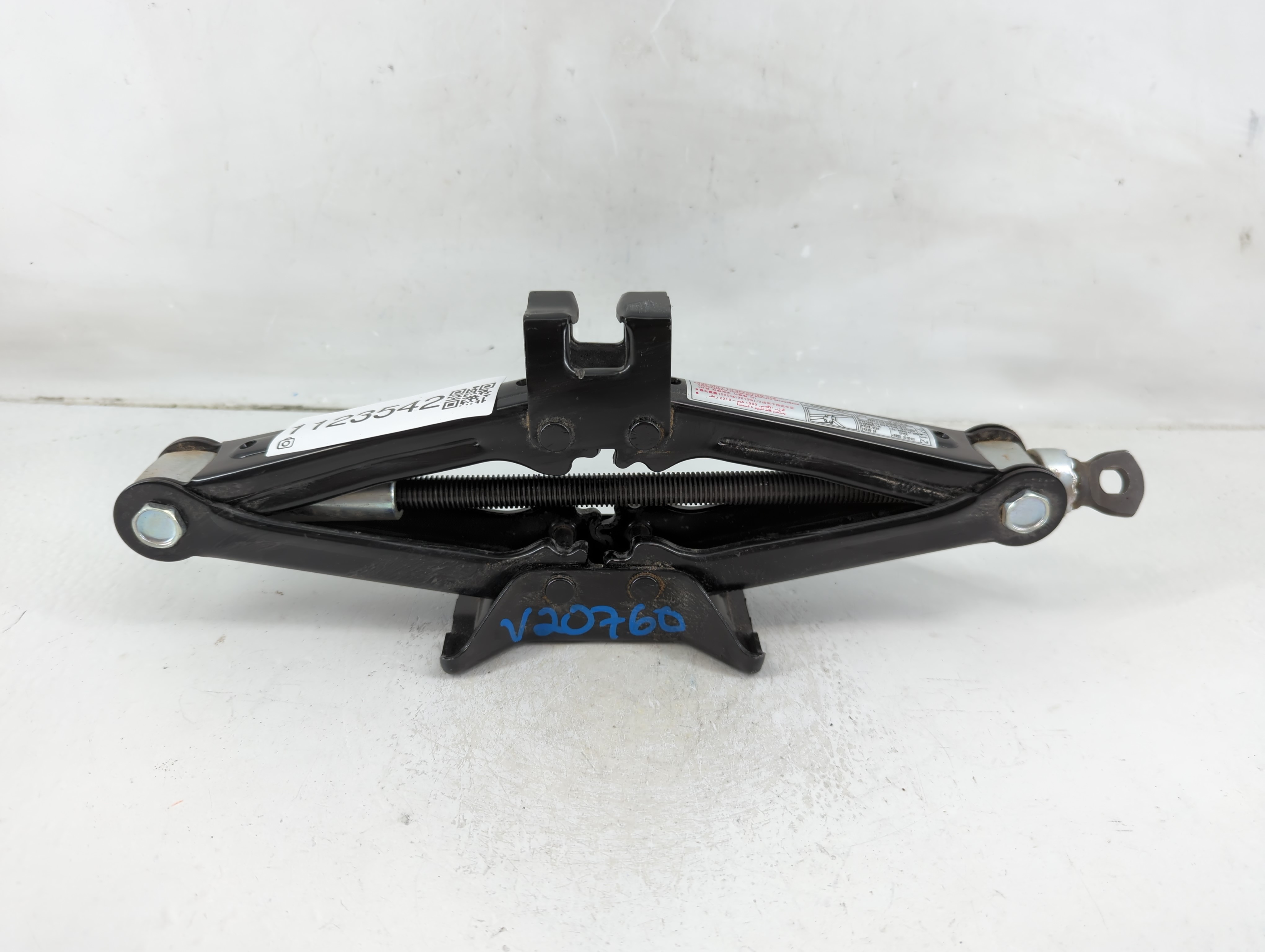 2013 Hyundai Azera Spare Scissor Car Jack 1123542 - Oemusedautoparts1.com