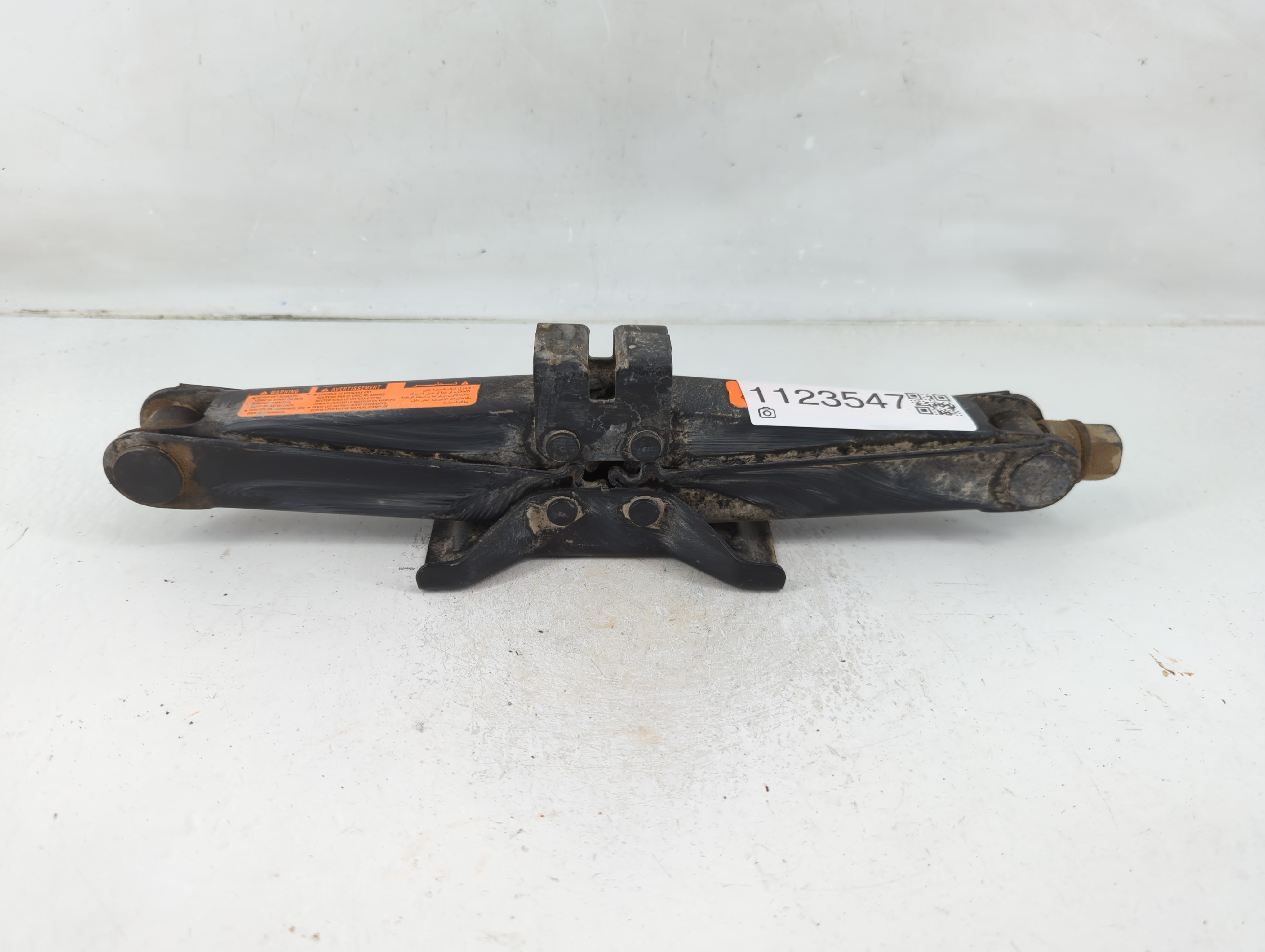 2020 Nissan Maxima Spare Scissor Car Jack 1123547 - Oemusedautoparts1.com
