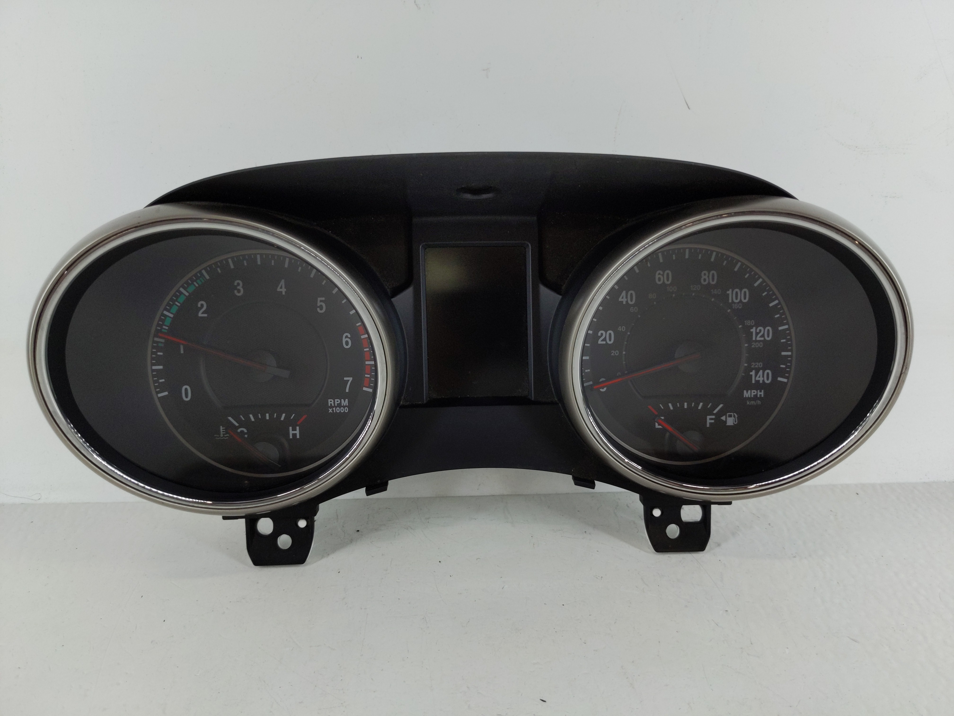 2012-2012 Jeep Grand Cherokee Speedometer Instrument Cluster Gauges 1123572 - Oemusedautoparts1.com