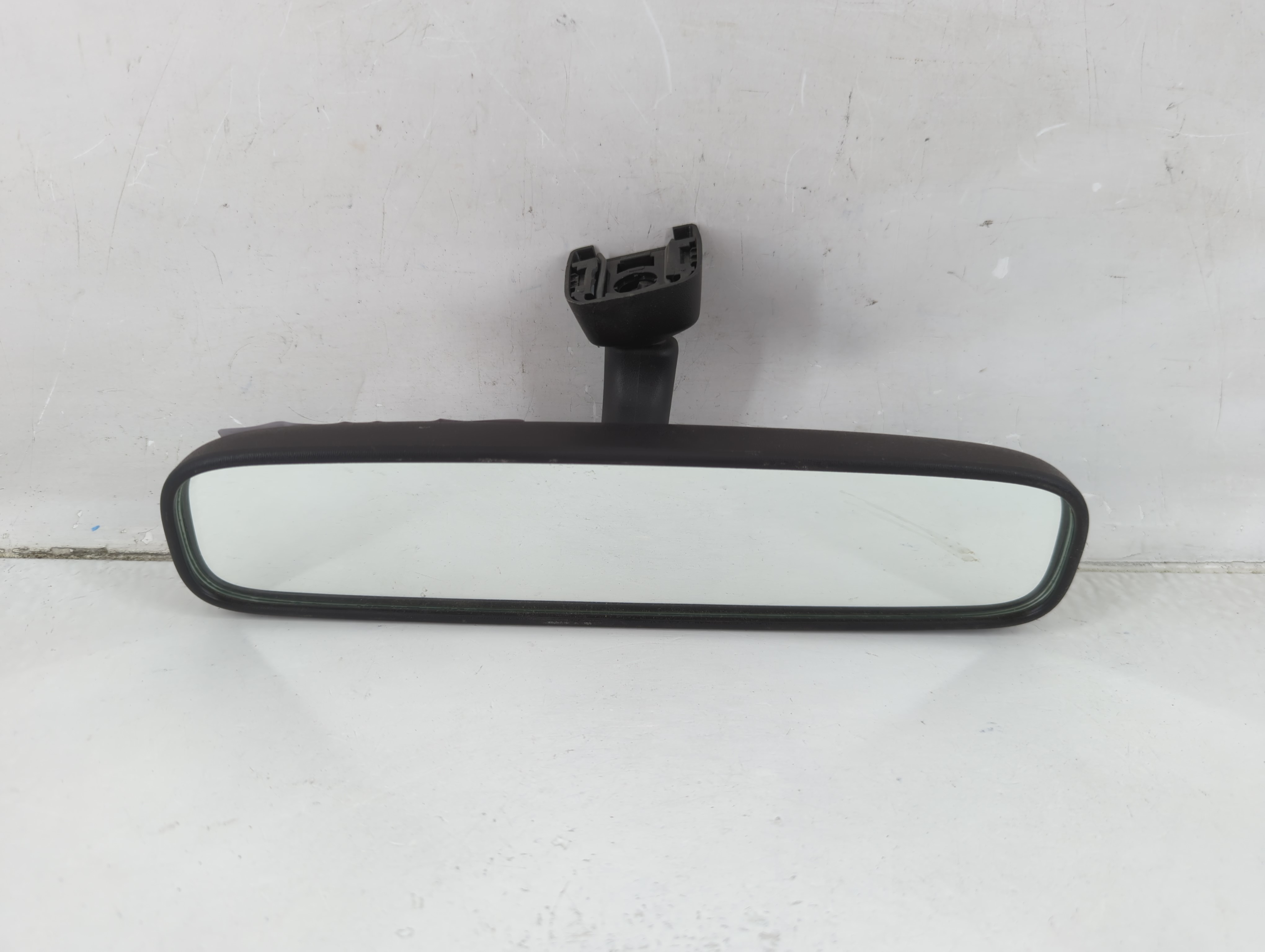 2010-2011 Toyota Prius Interior Rear View Mirror Oem 1123689 - Oemusedautoparts1.com