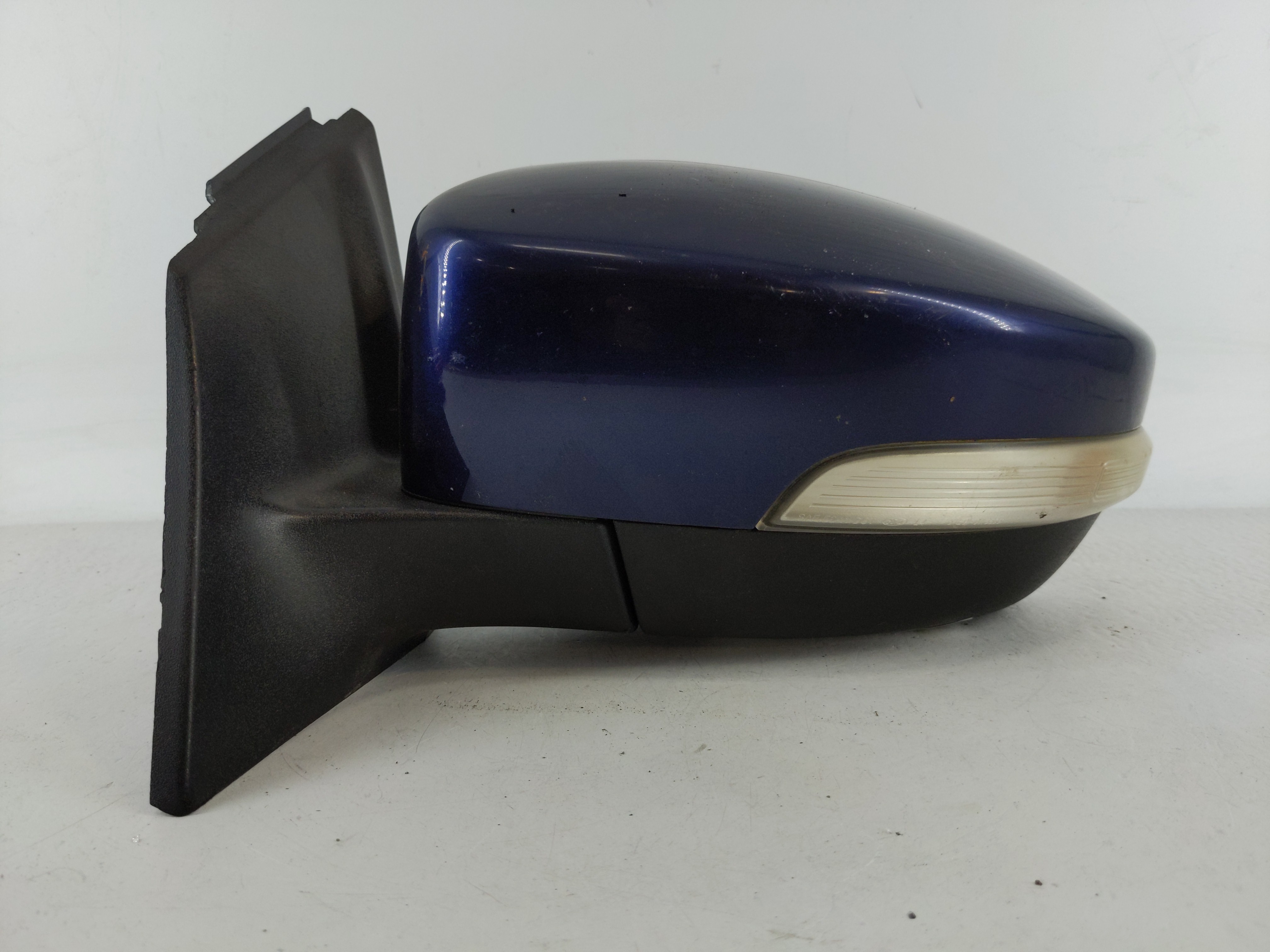 2015-2018 Ford Focus Driver Left Side View Power Door Mirror Blue 1123987 - Oemusedautoparts1.com