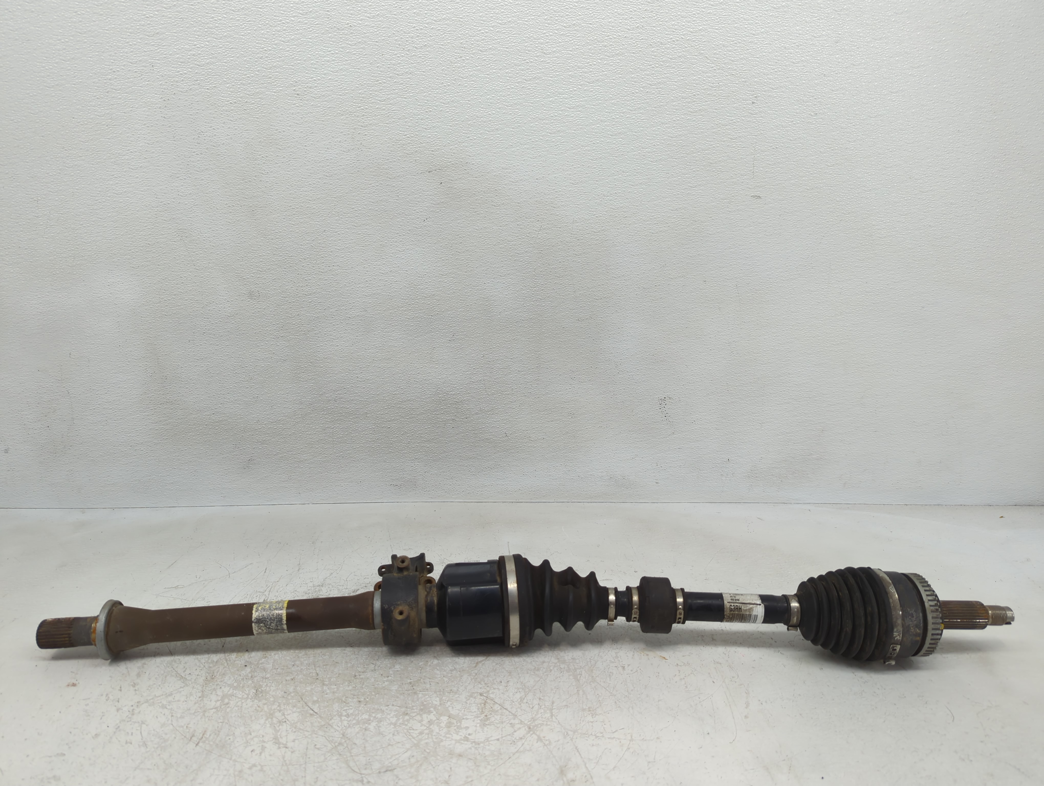 2014-2016 Kia Cadenza Axle Shaft Front Passenger Cv C/v 1124177 - Oemusedautoparts1.com