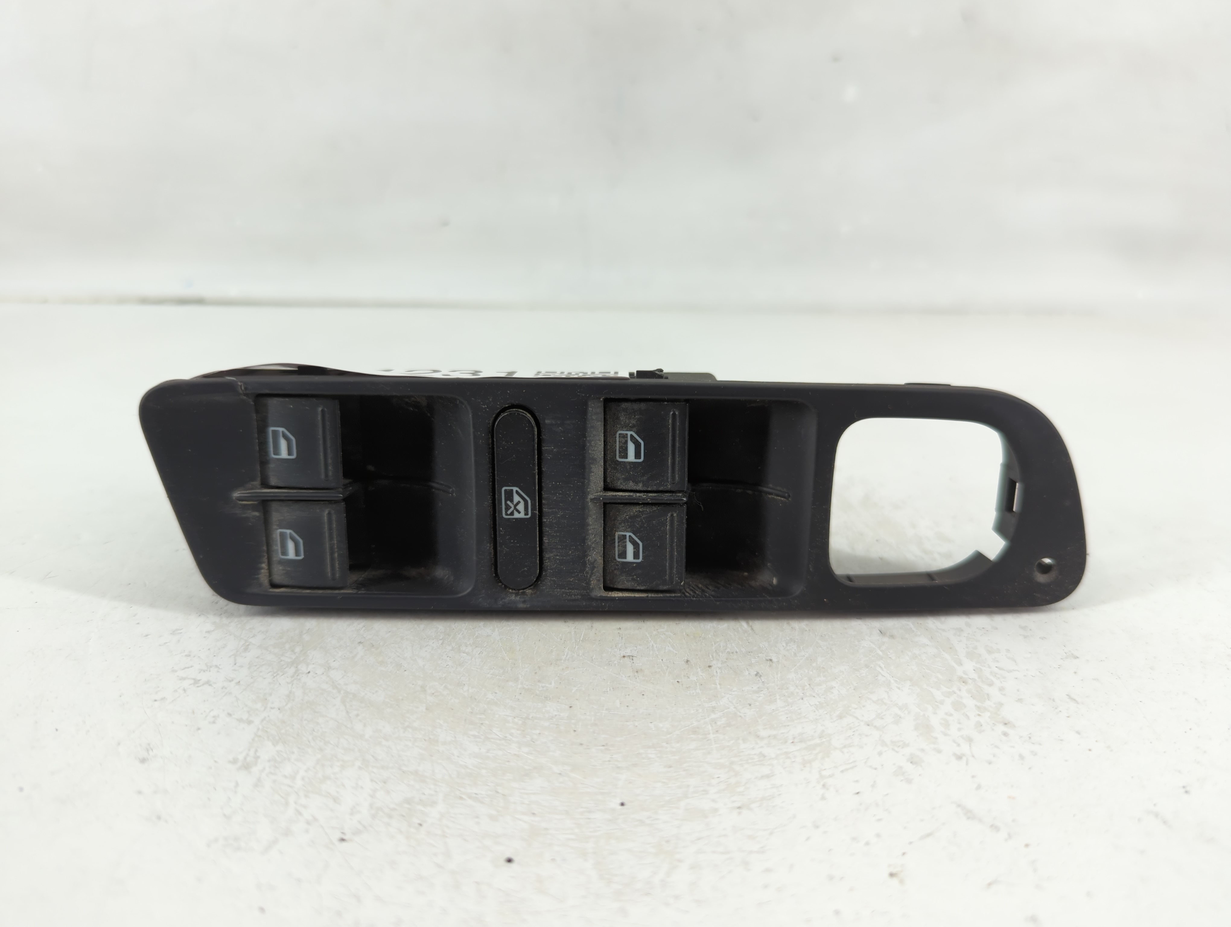 2005-2018 Volkswagen Jetta Driver Left Door Master Power Window Switch 1124231 - Oemusedautoparts1.com