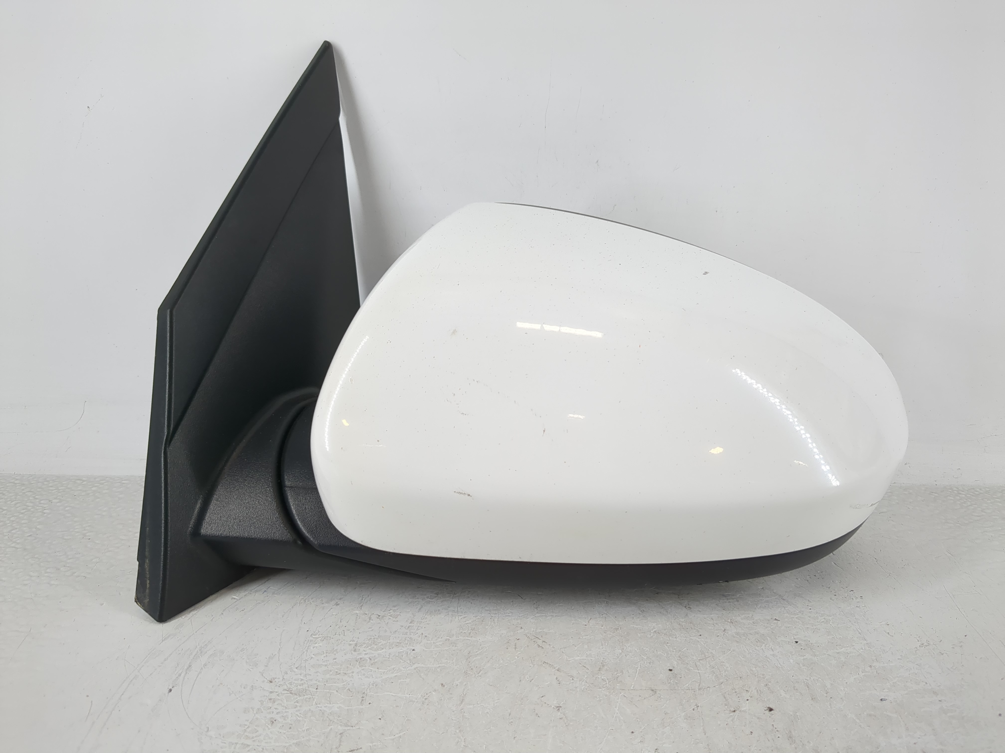 Picture of 2016-2018 Hyundai Tucson Driver Left Side View Power Door Mirror 1124250