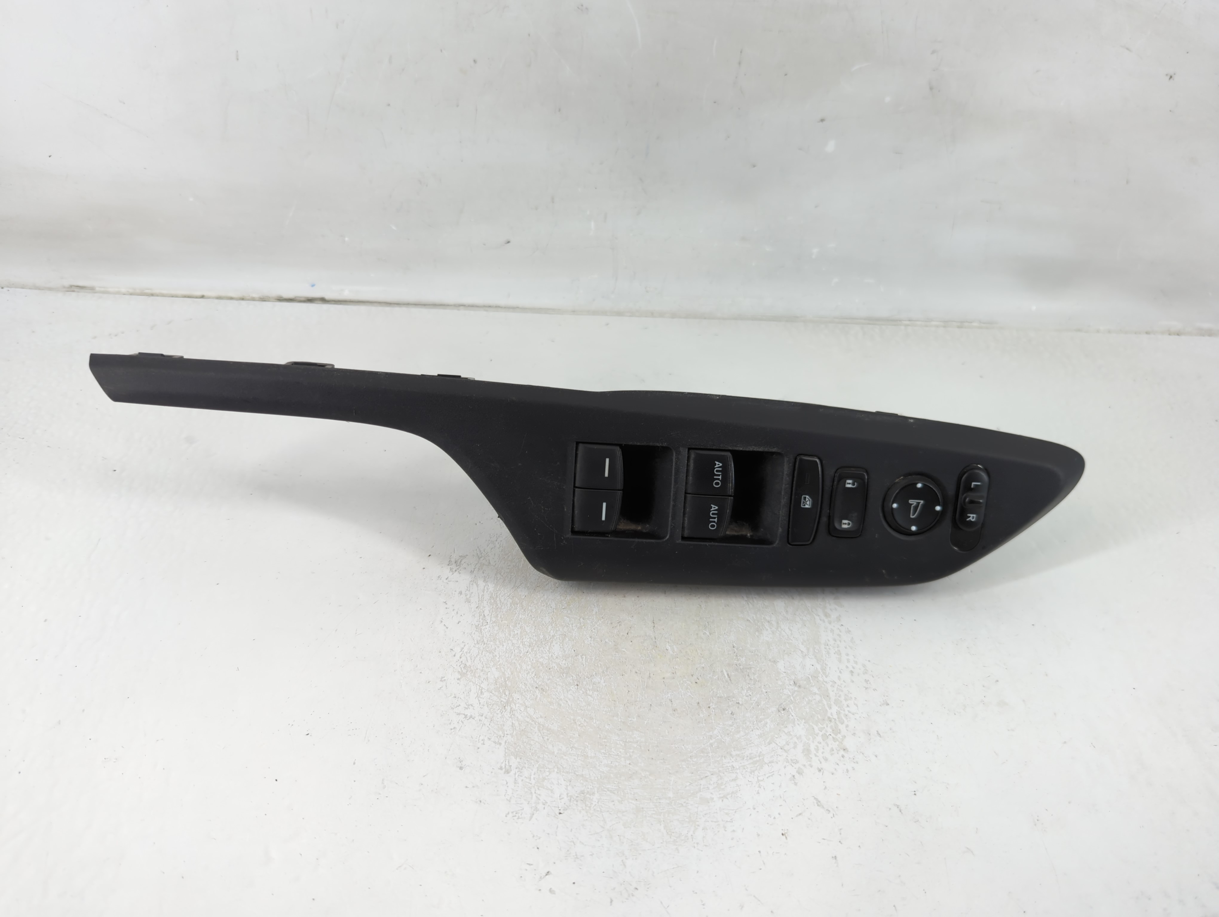 2016-2021 Honda Civic Driver Left Door Master Power Window Switch 1124279 - Oemusedautoparts1.com