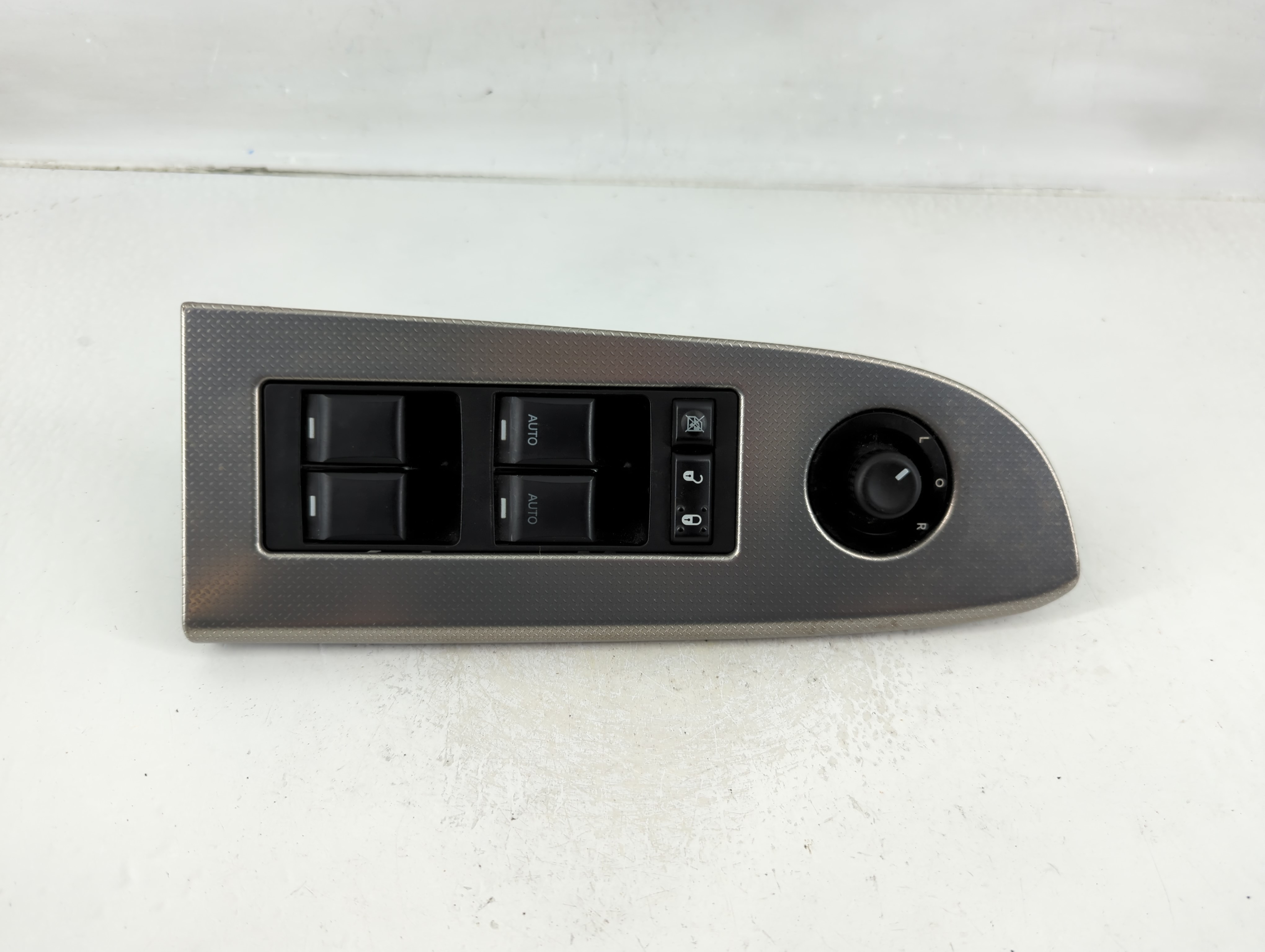 2006 Jeep Grand Cherokee Driver Left Door Master Power Window Switch 1124283 - Oemusedautoparts1.com