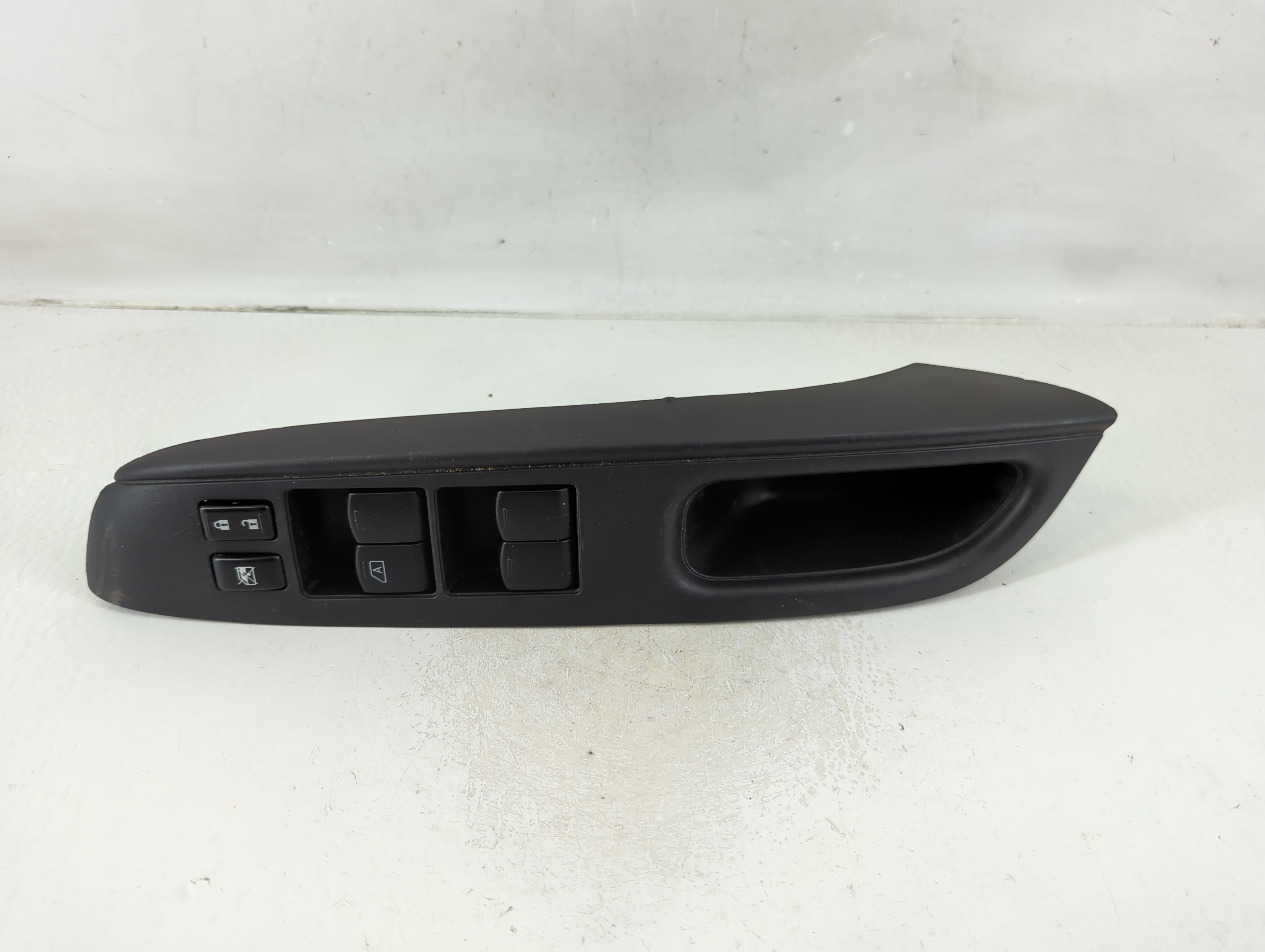 2012-2019 Nissan Versa Driver Left Door Master Power Window Switch 1124343 - Oemusedautoparts1.com