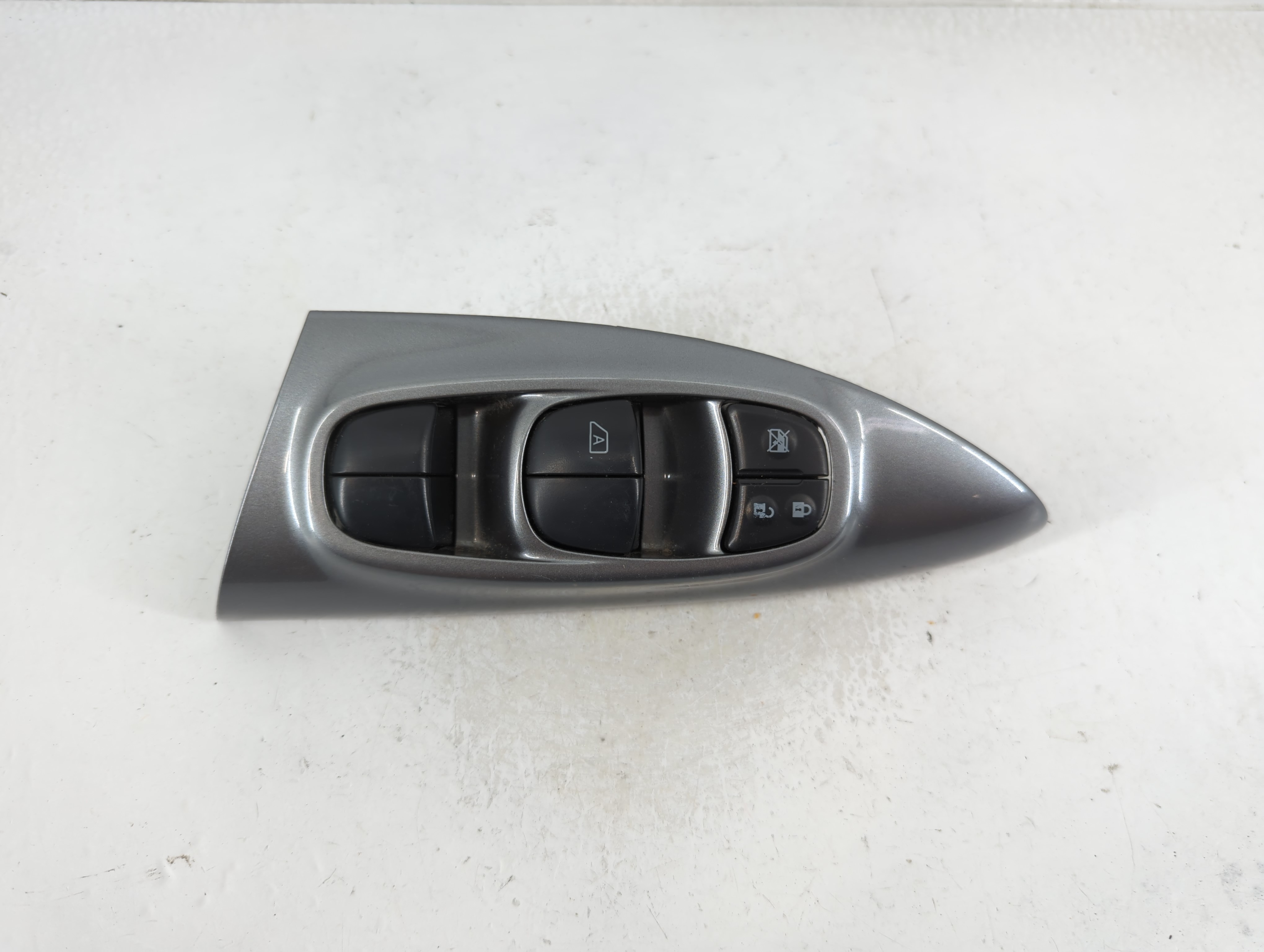 2015-2016 Nissan Juke Driver Left Door Master Power Window Switch 1124347 - Oemusedautoparts1.com