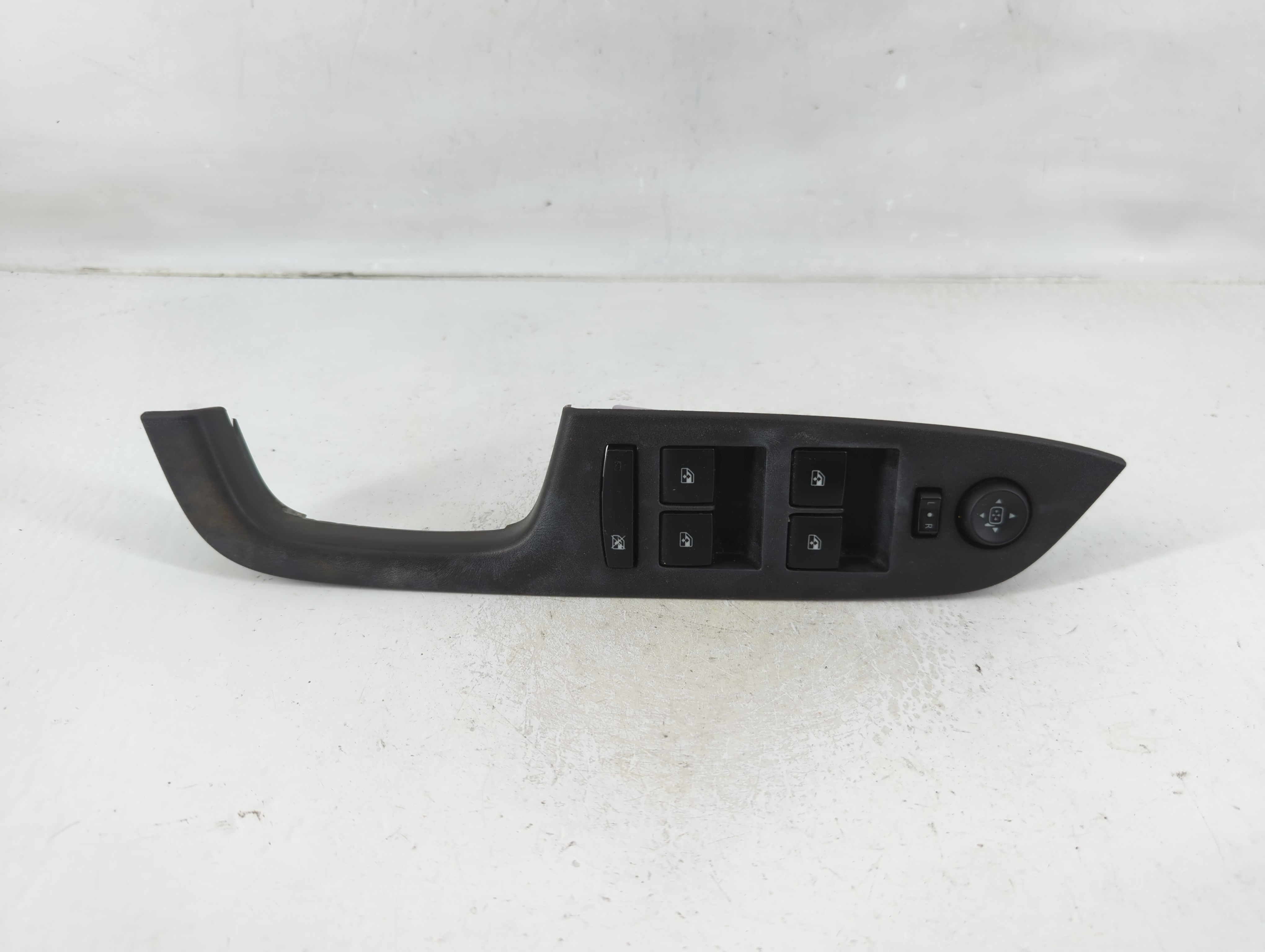 2010-2017 Chevrolet Equinox Driver Left Door Master Power Window Switch 1124522 - Oemusedautoparts1.com