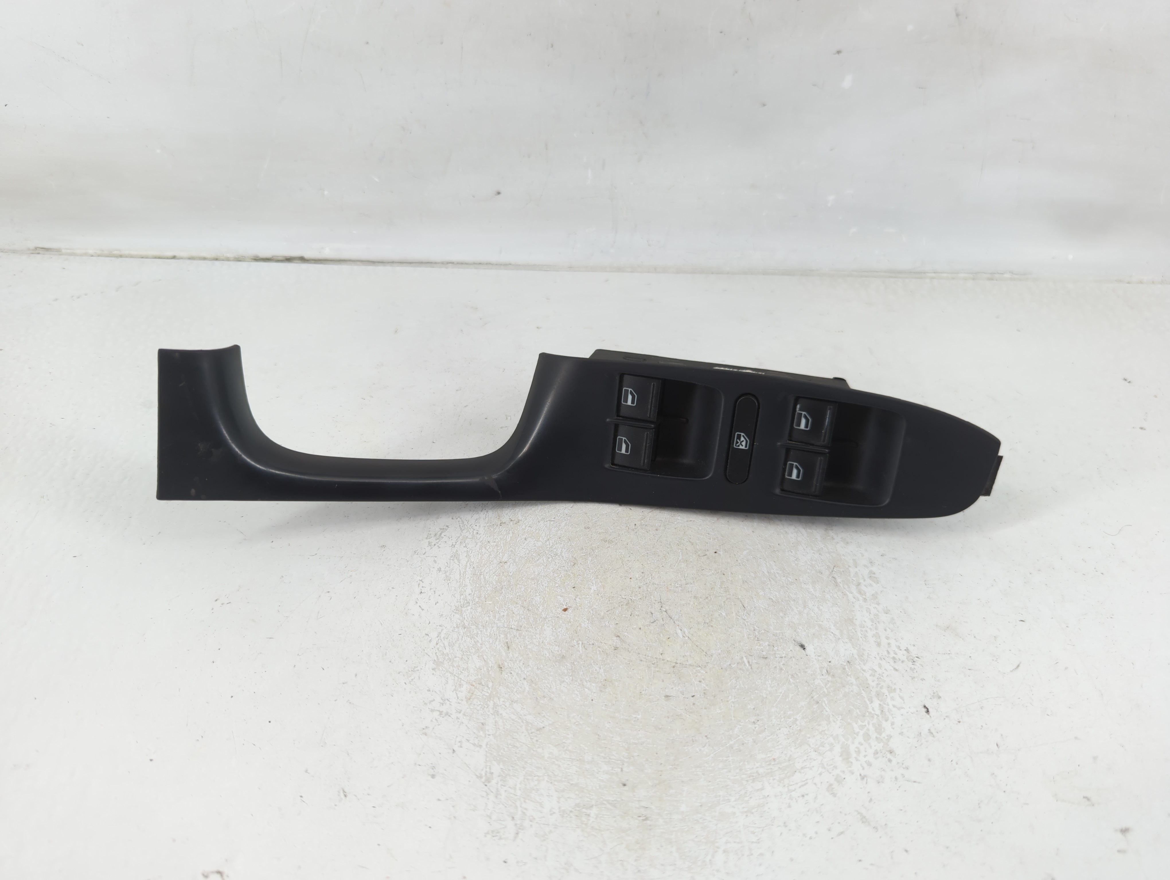 2011-2018 Volkswagen Jetta Driver Left Door Master Power Window Switch 1124540 - Oemusedautoparts1.com