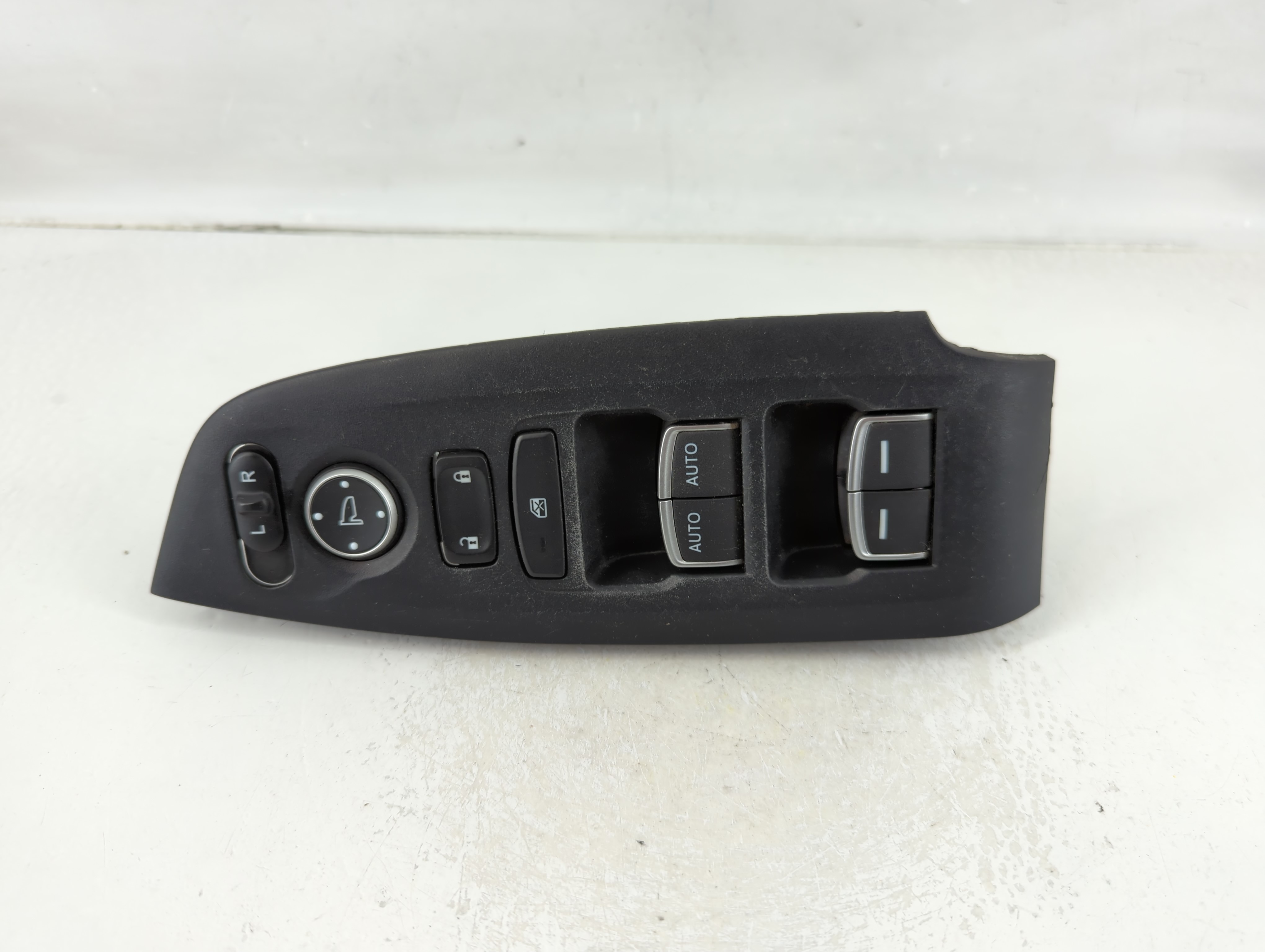 Picture of 2018-2022 Honda Accord Driver Left Door Master Power Window Switch 1124545