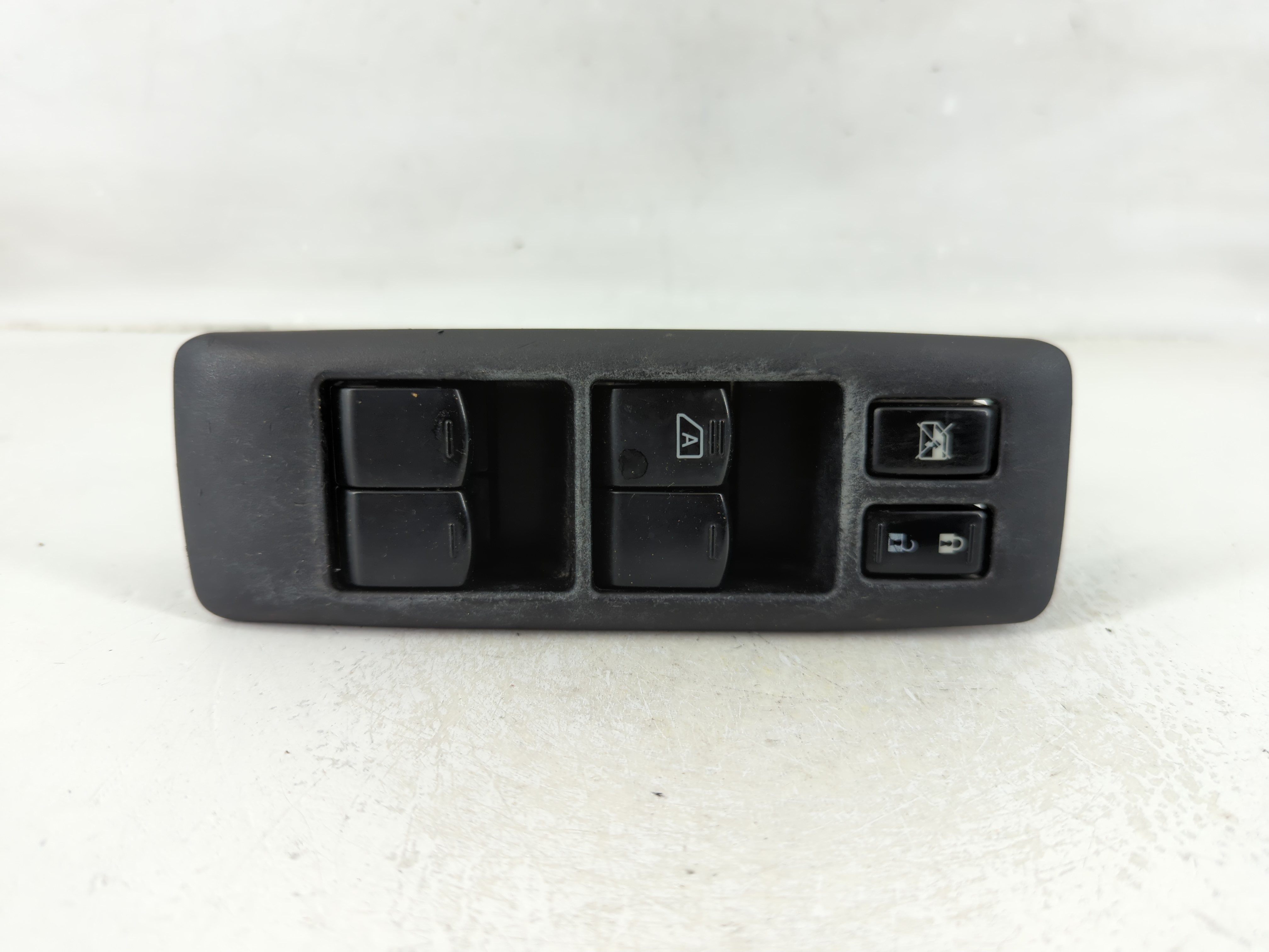 Picture of 2011-2015 Nissan Rogue Driver Left Door Master Power Window Switch 1124547