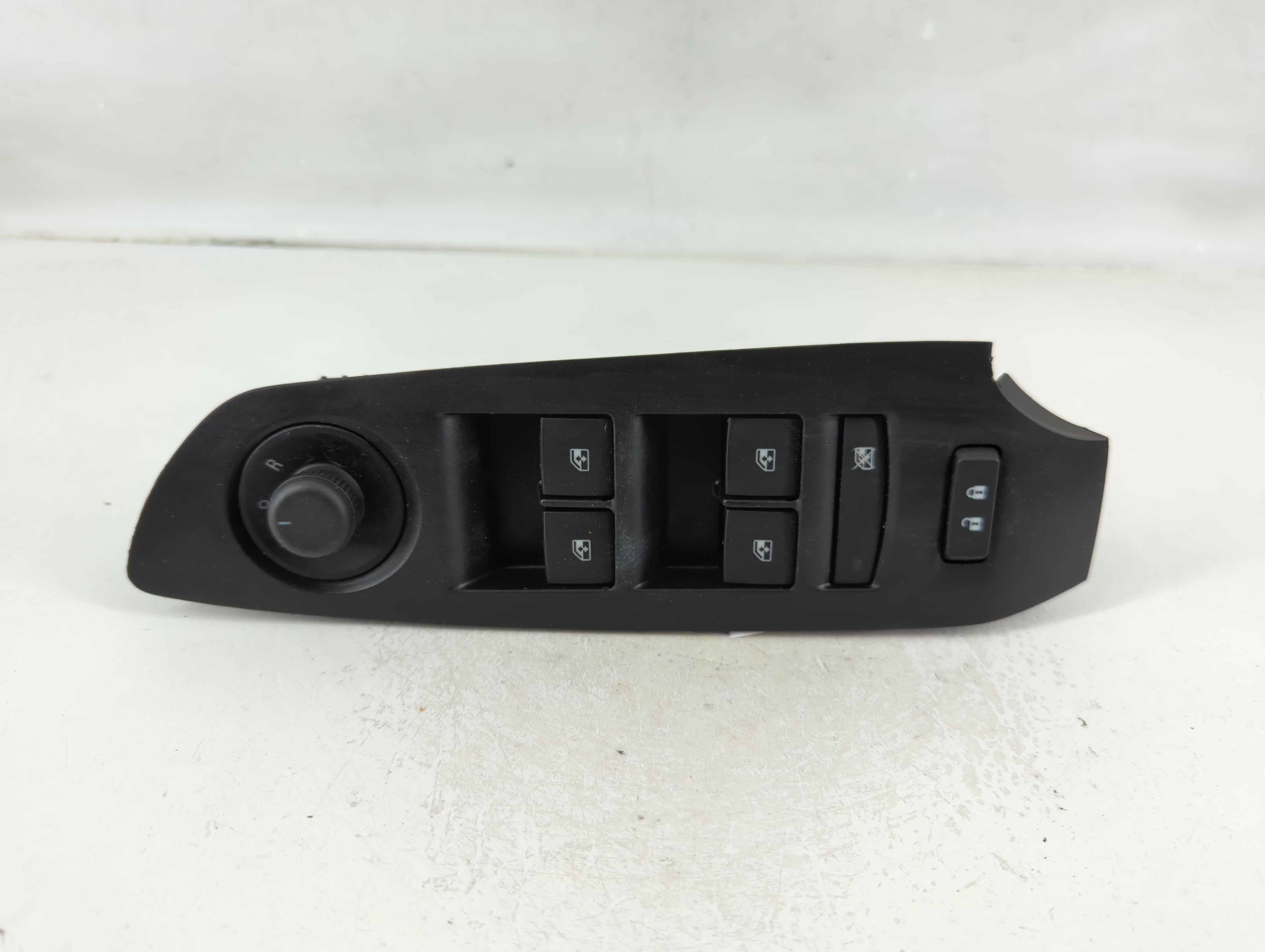 Picture of 2017-2021 Chevrolet Trax Driver Left Door Master Power Window Switch 1124549