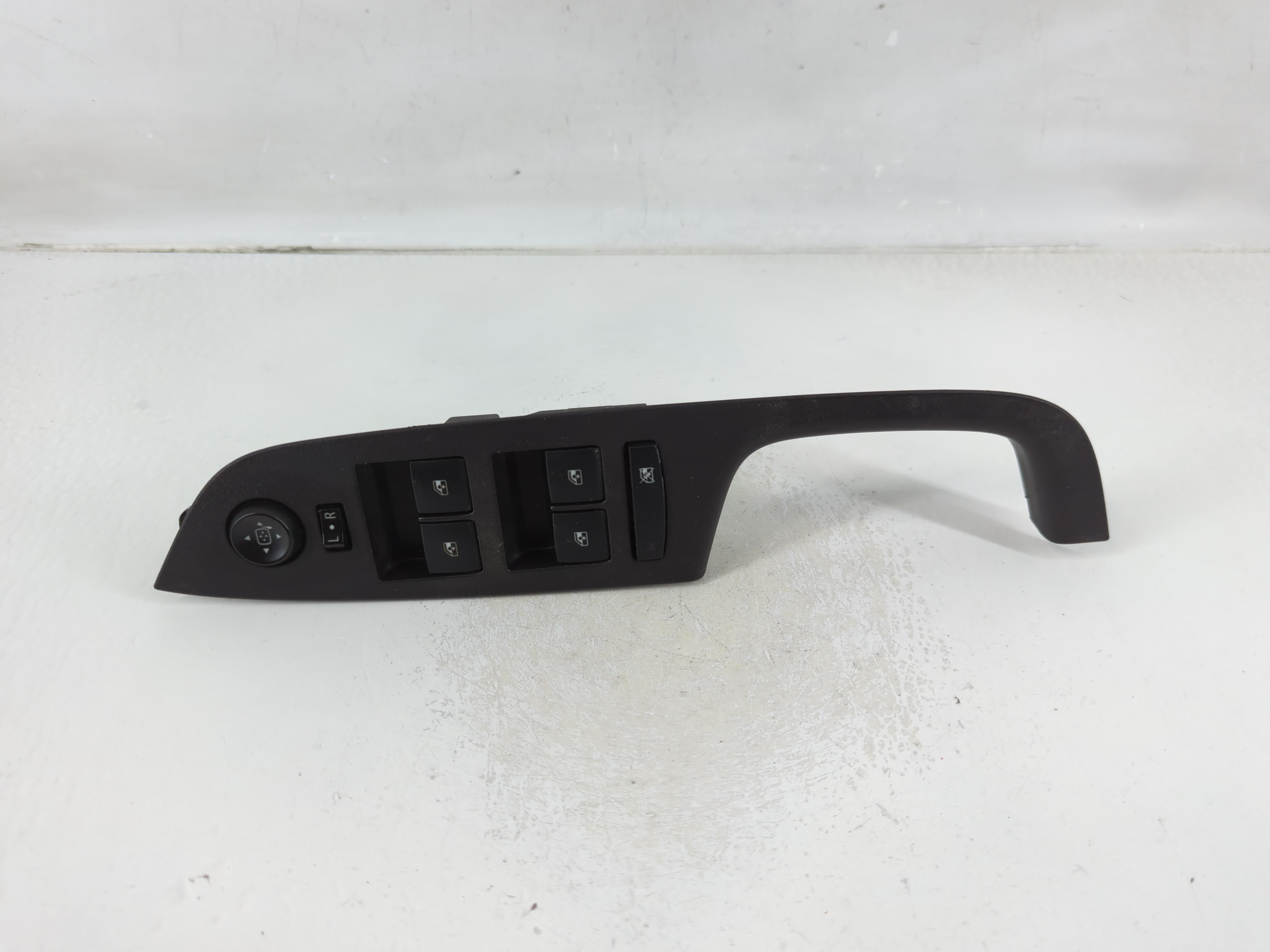 2010-2017 Chevrolet Equinox Driver Left Door Master Power Window Switch 1124590 - Oemusedautoparts1.com