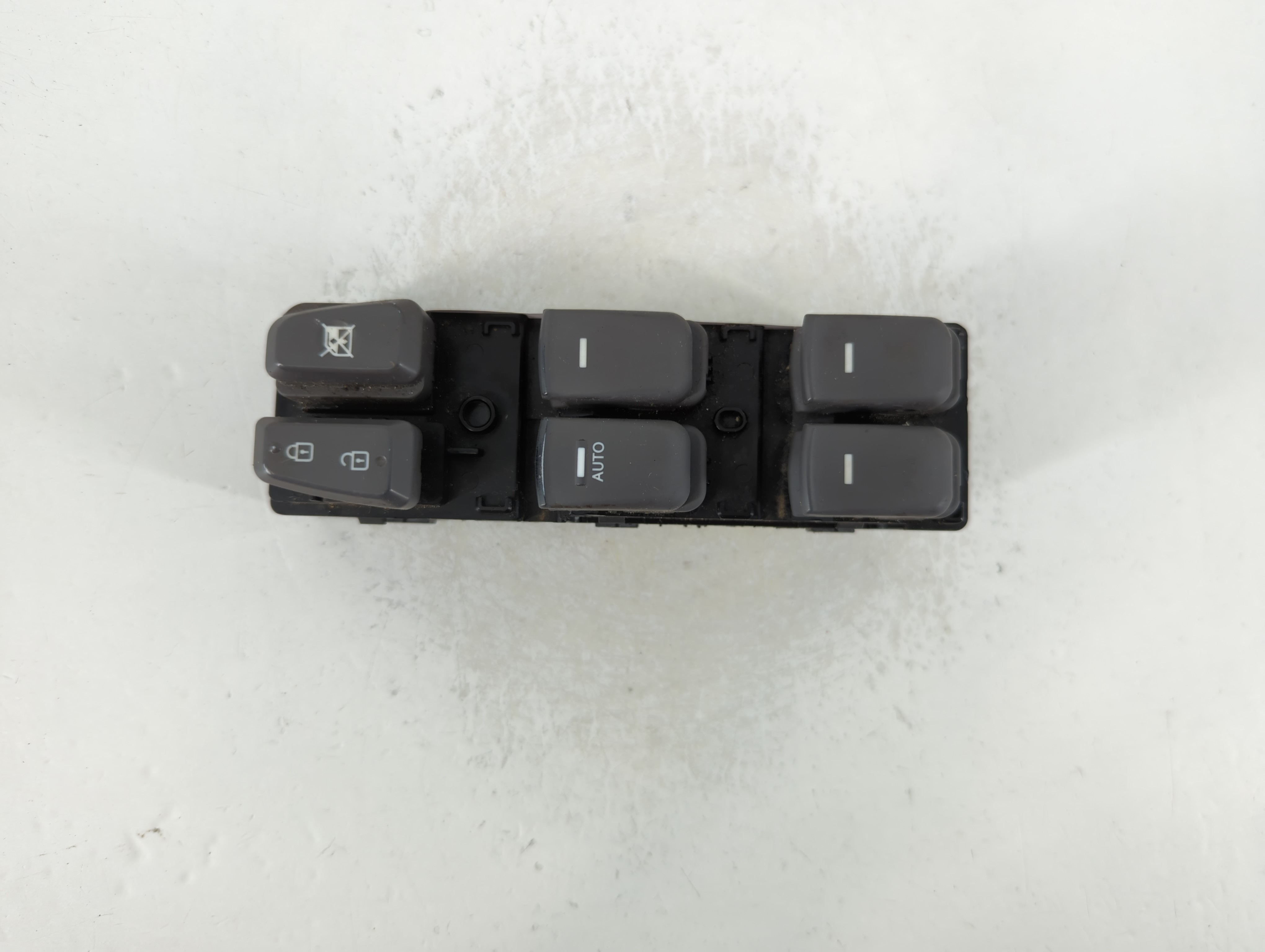 Picture of 2011-2015 Hyundai Sonata Driver Left Door Master Power Window Switch 1124596