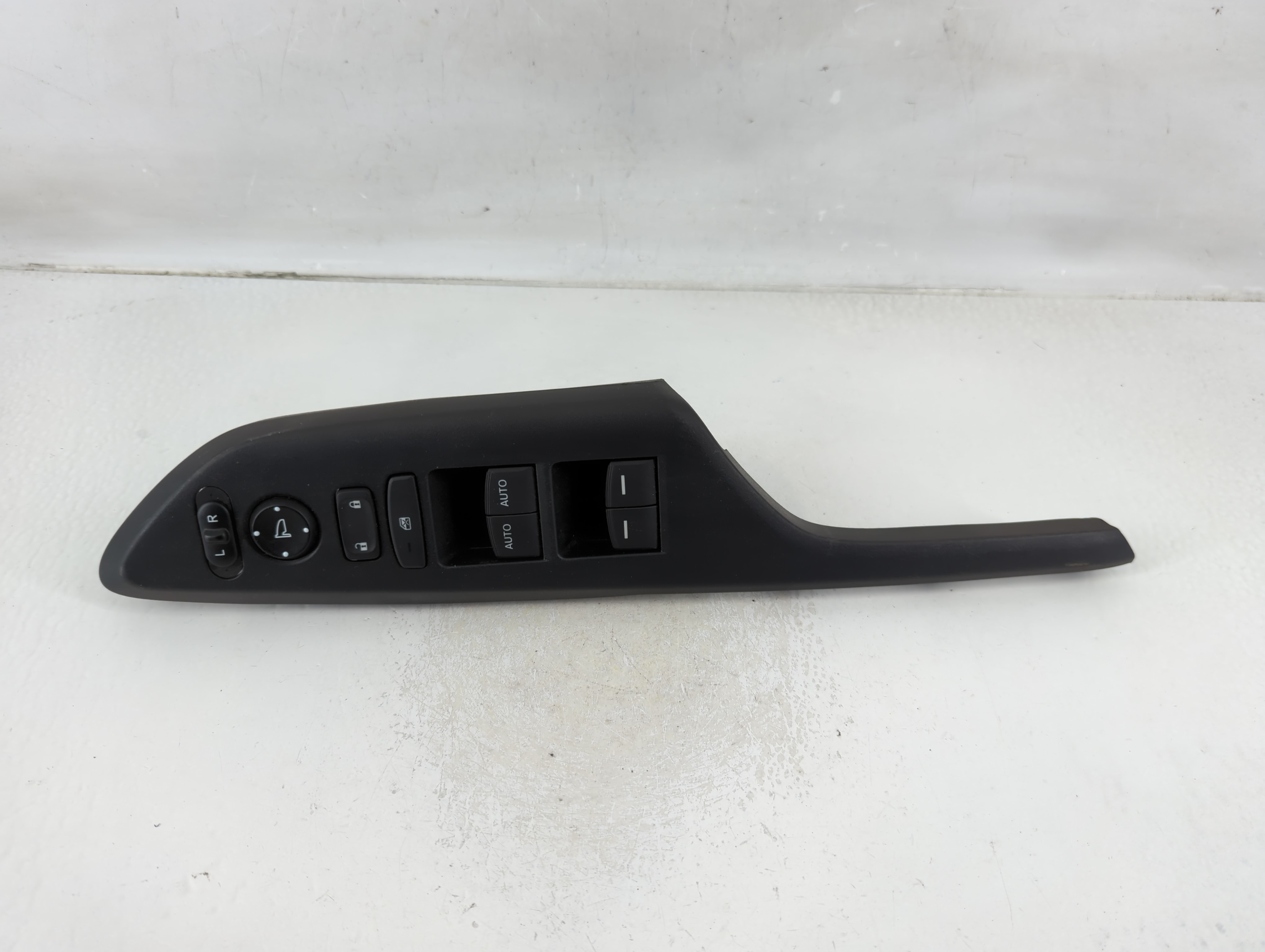 Picture of 2016-2021 Honda Civic Driver Left Door Master Power Window Switch 1124606