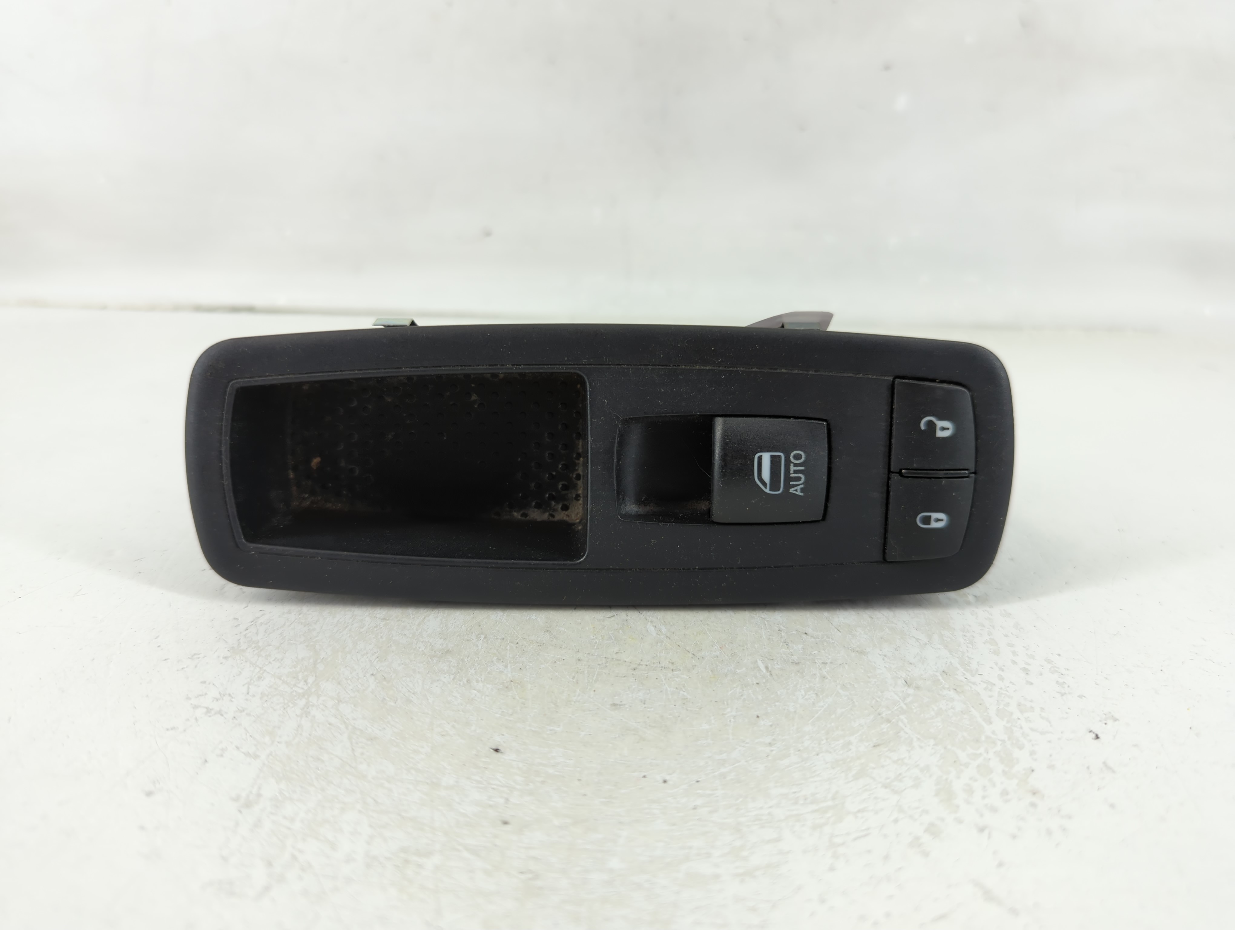 2012 Chrysler Town & Country Driver Left Door Master Power Window Switch 1124608 - Oemusedautoparts1.com